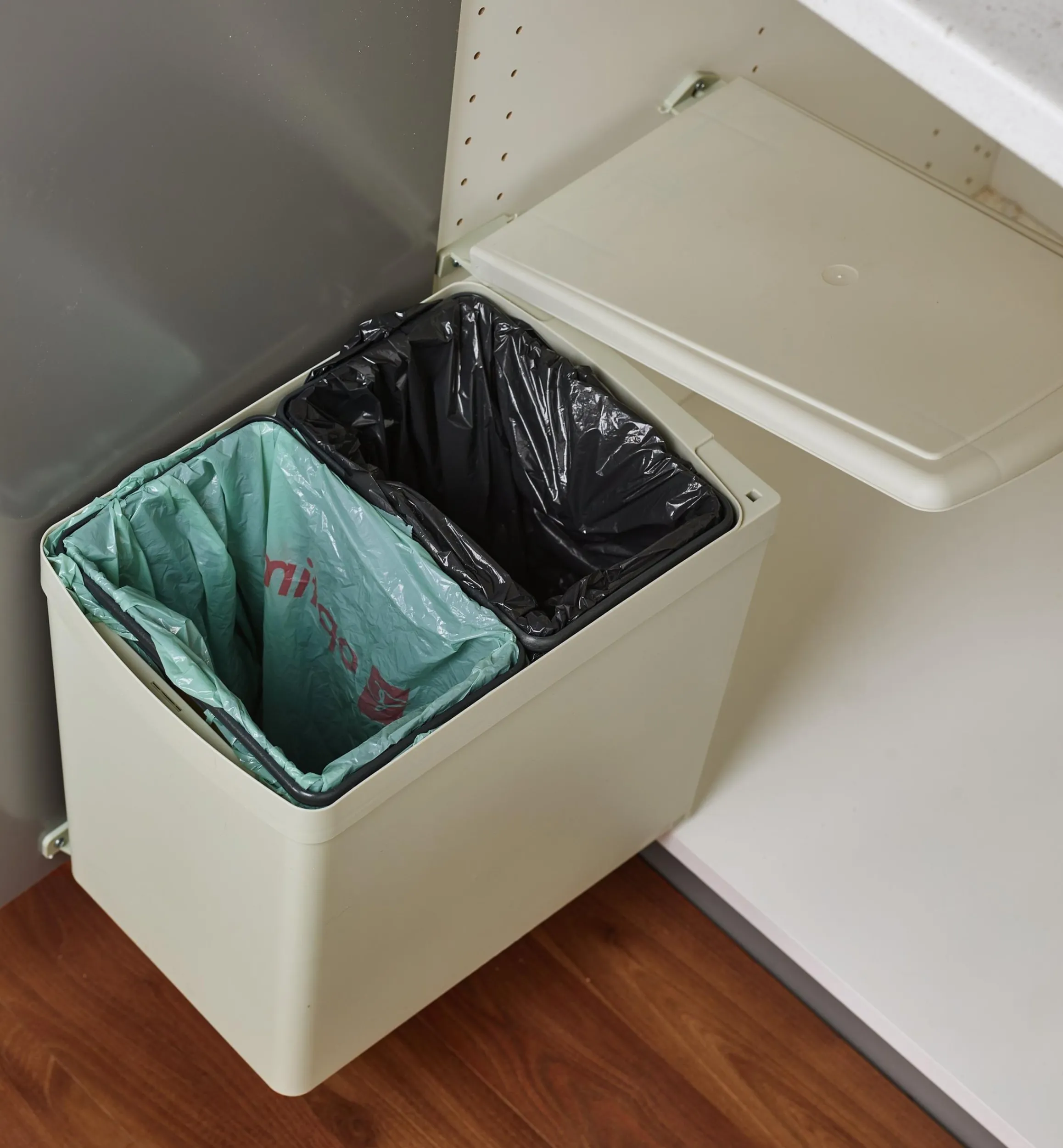 Lee Valley Composting|Composting>15 Litre Door-Mount Dual Waste Container