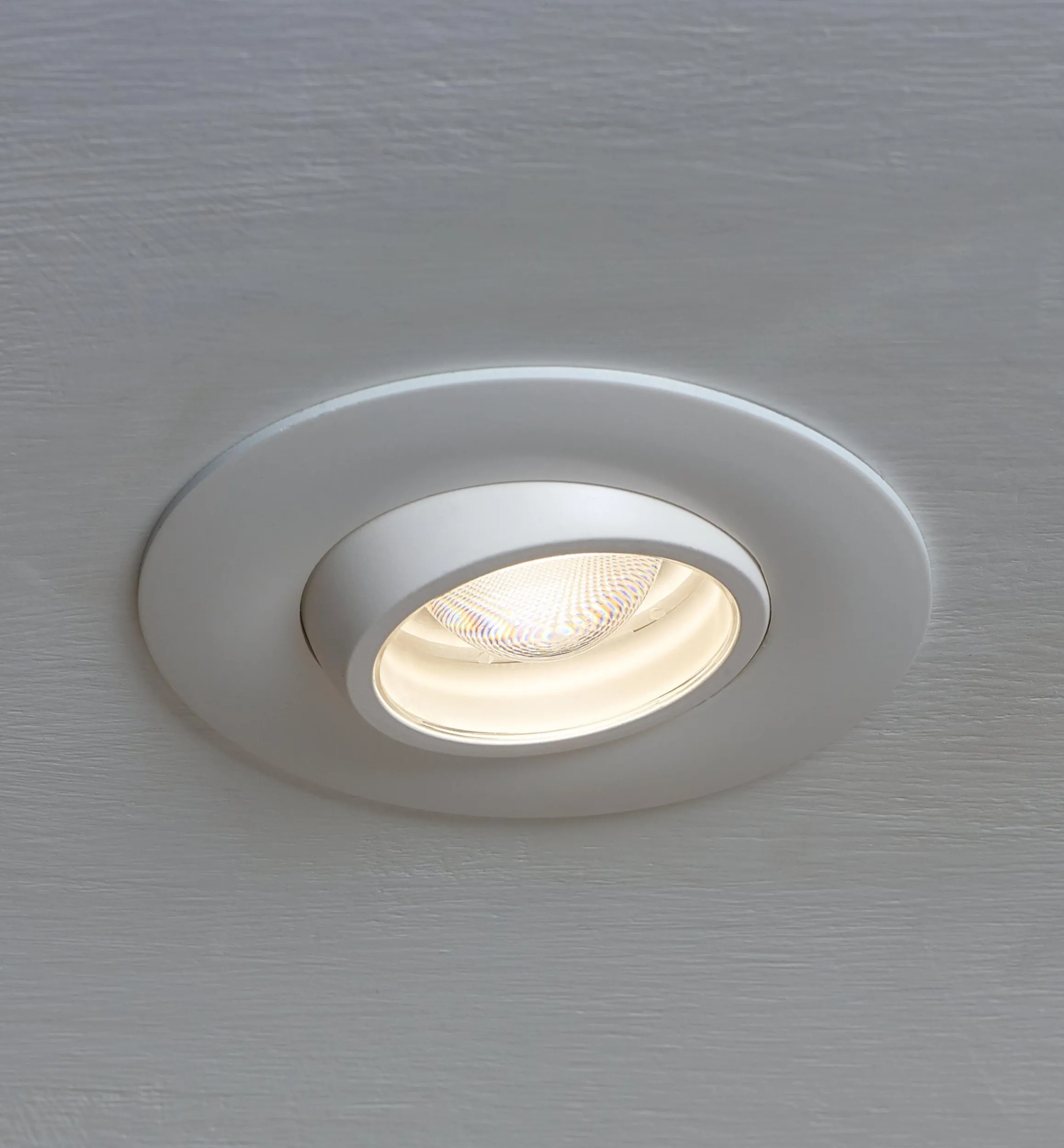 Lee Valley Lighting>Adjustable-Beam LED Spotlight