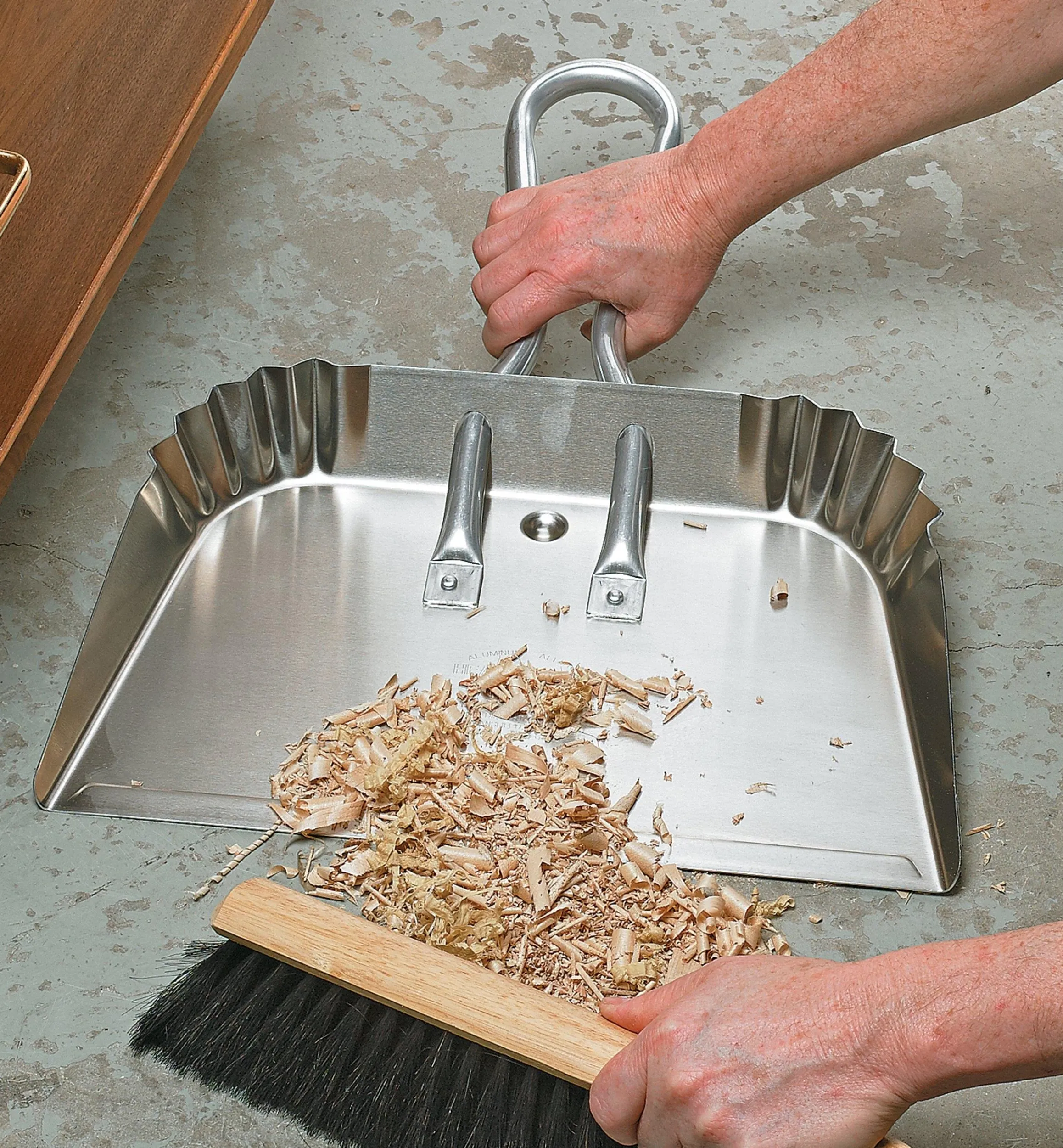Lee Valley Workshop>Aluminum Dustpan