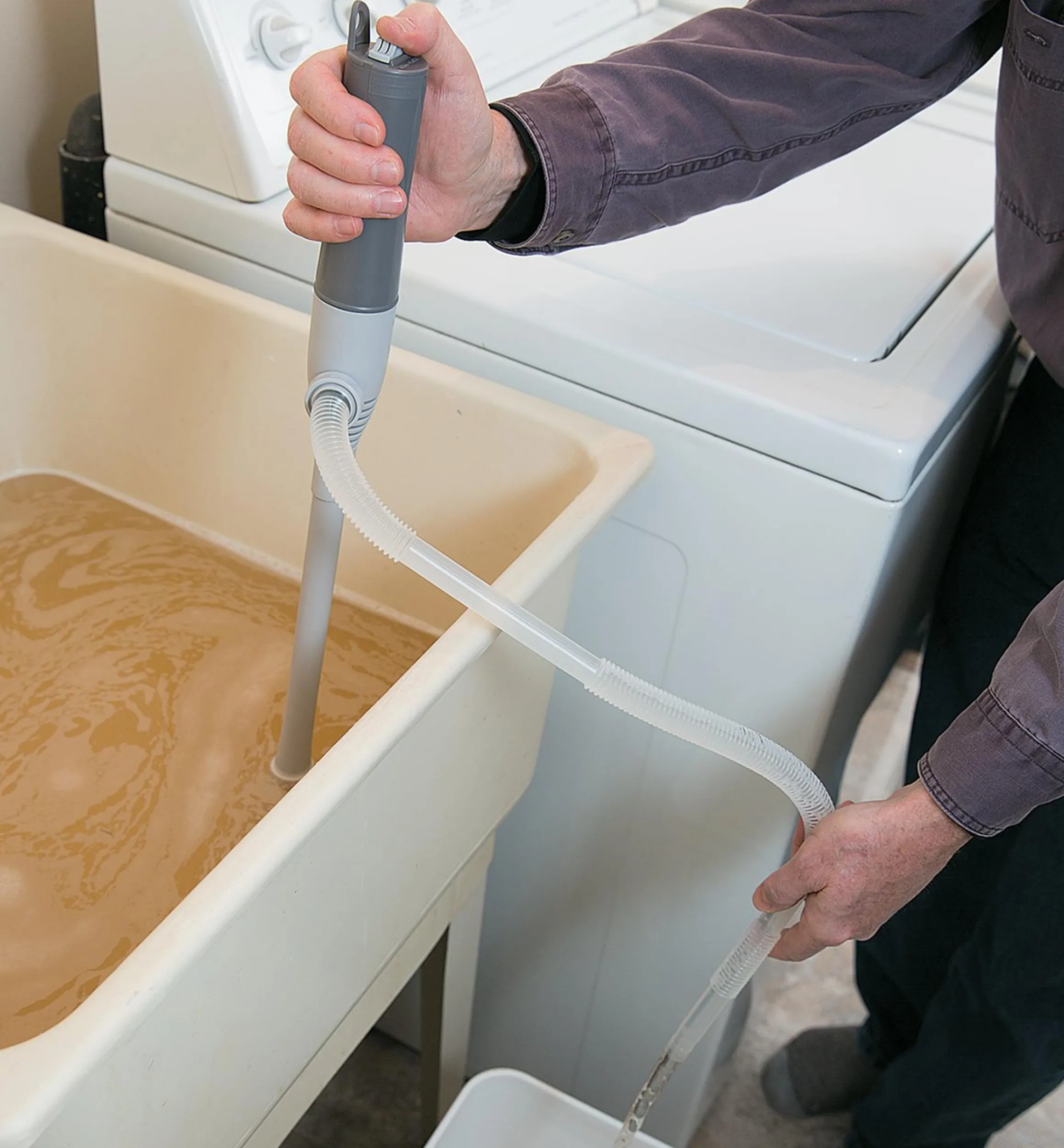 Lee Valley Home Maintenance>Battery-Powered Transfer Pump