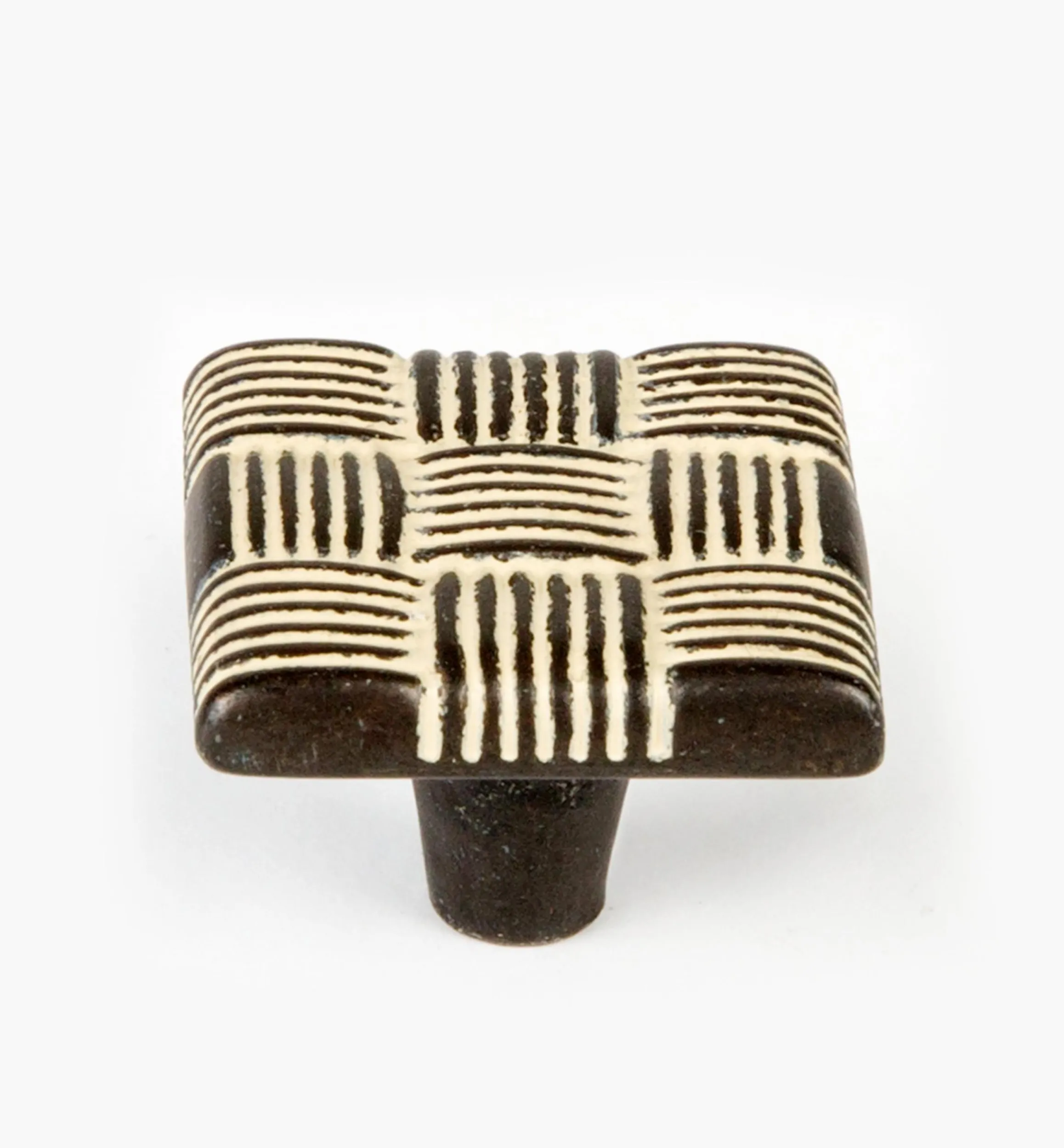 Lee Valley Knobs>Belwith Tapestry Square Knob