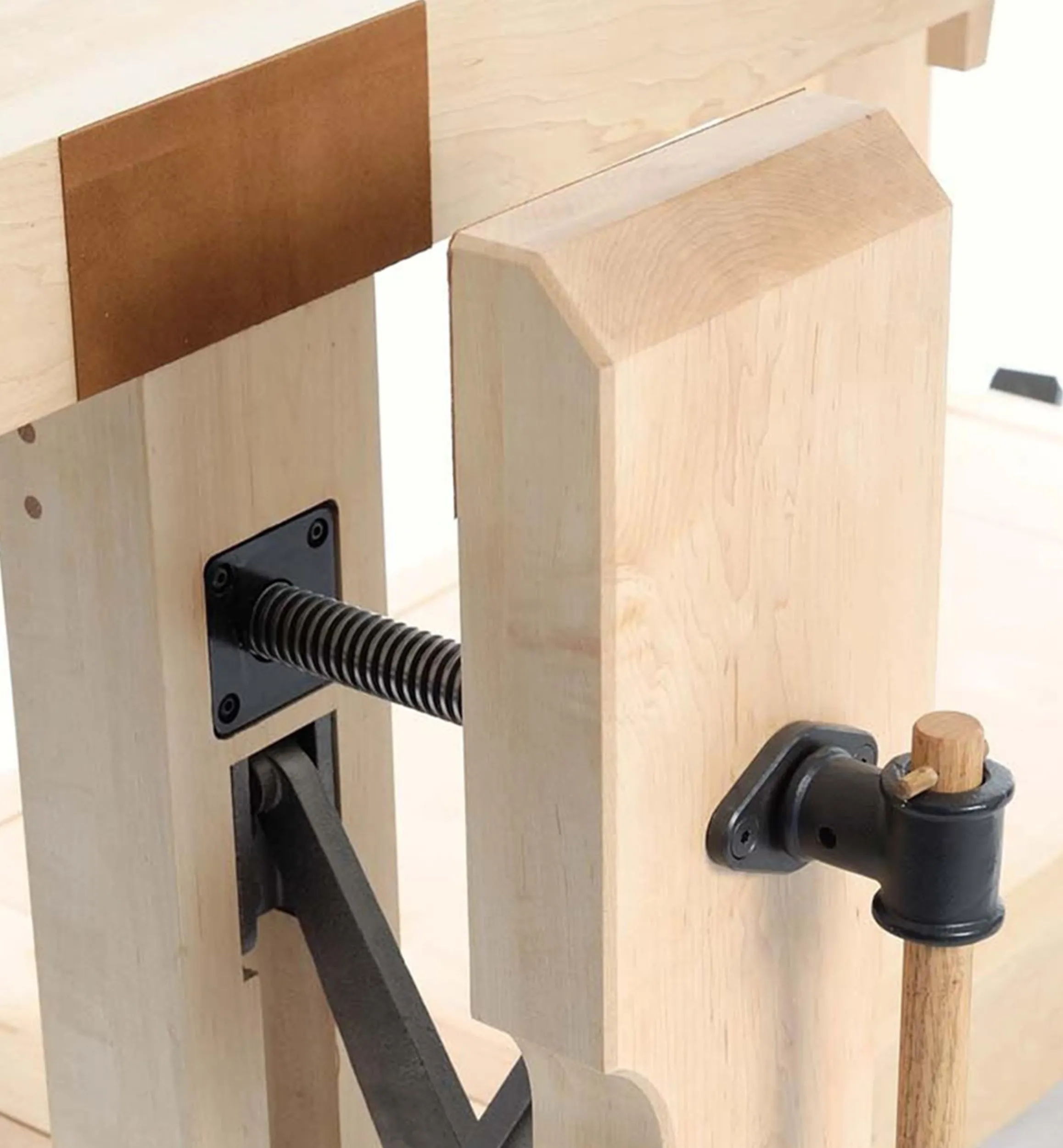 Lee Valley Workshop>Benchcrafted Crisscross Hardware