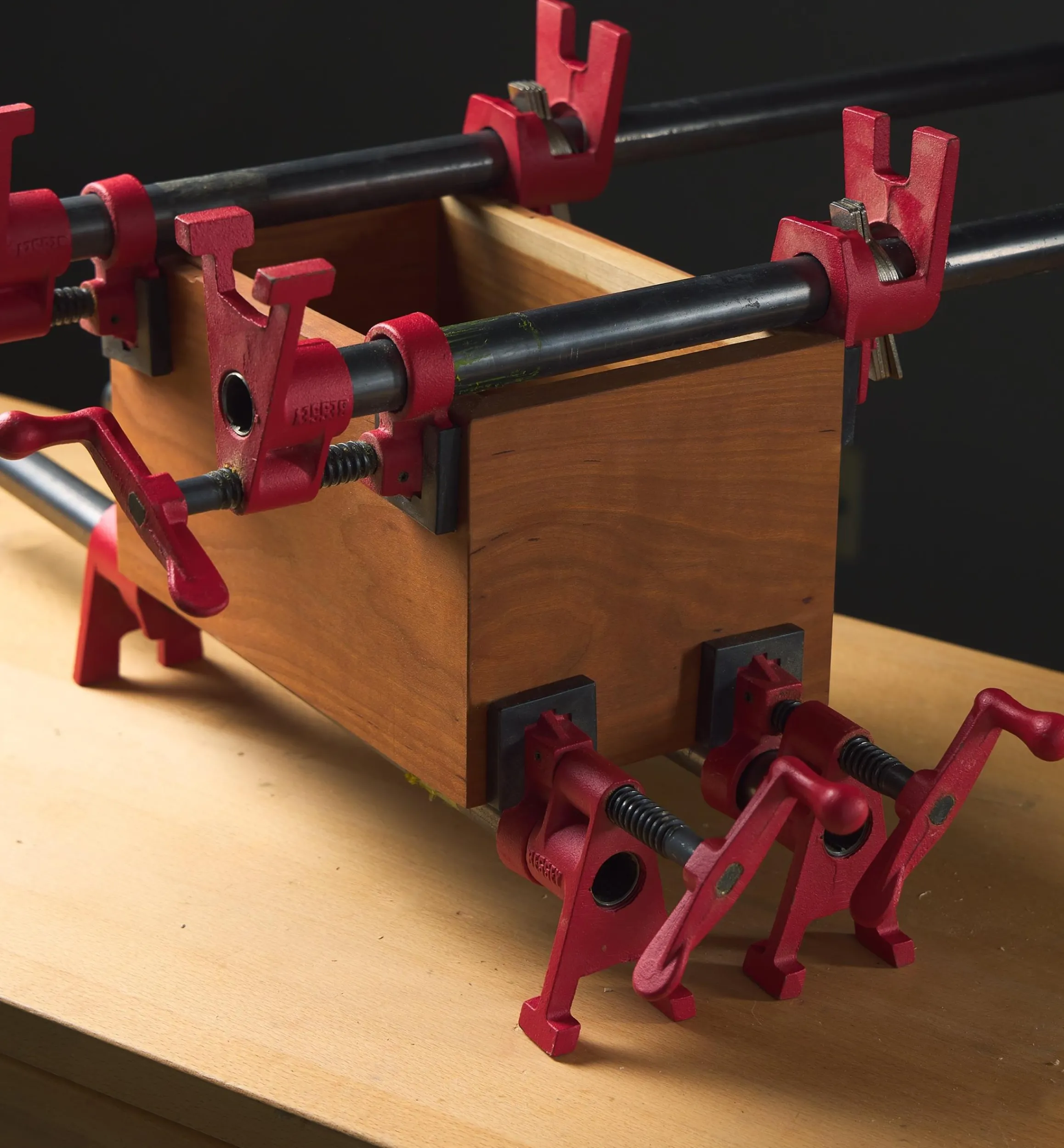 Lee Valley Hand Tools>Bessey "H" Pipe Clamp
