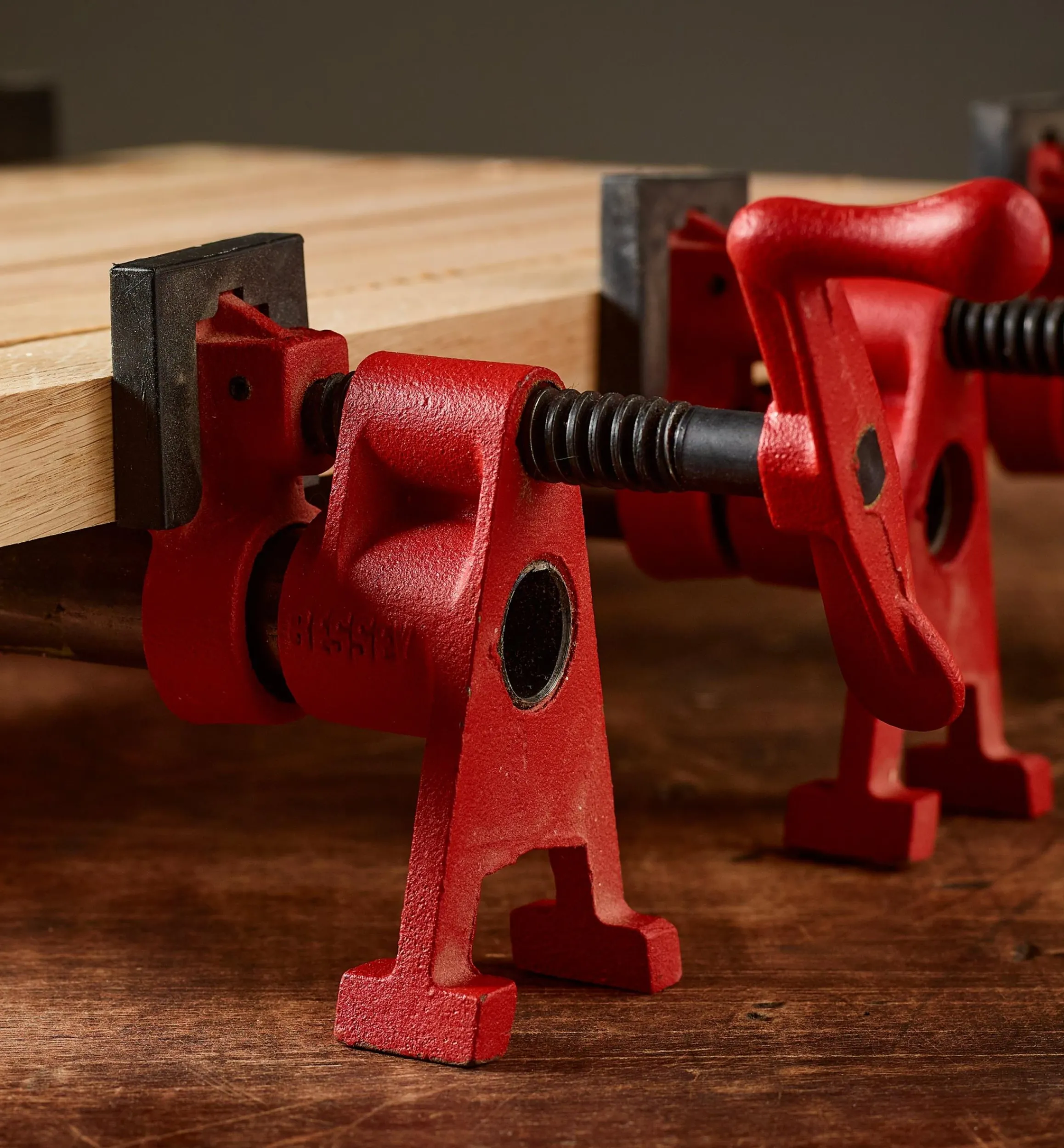 Lee Valley Hand Tools>Bessey "H" Pipe Clamp