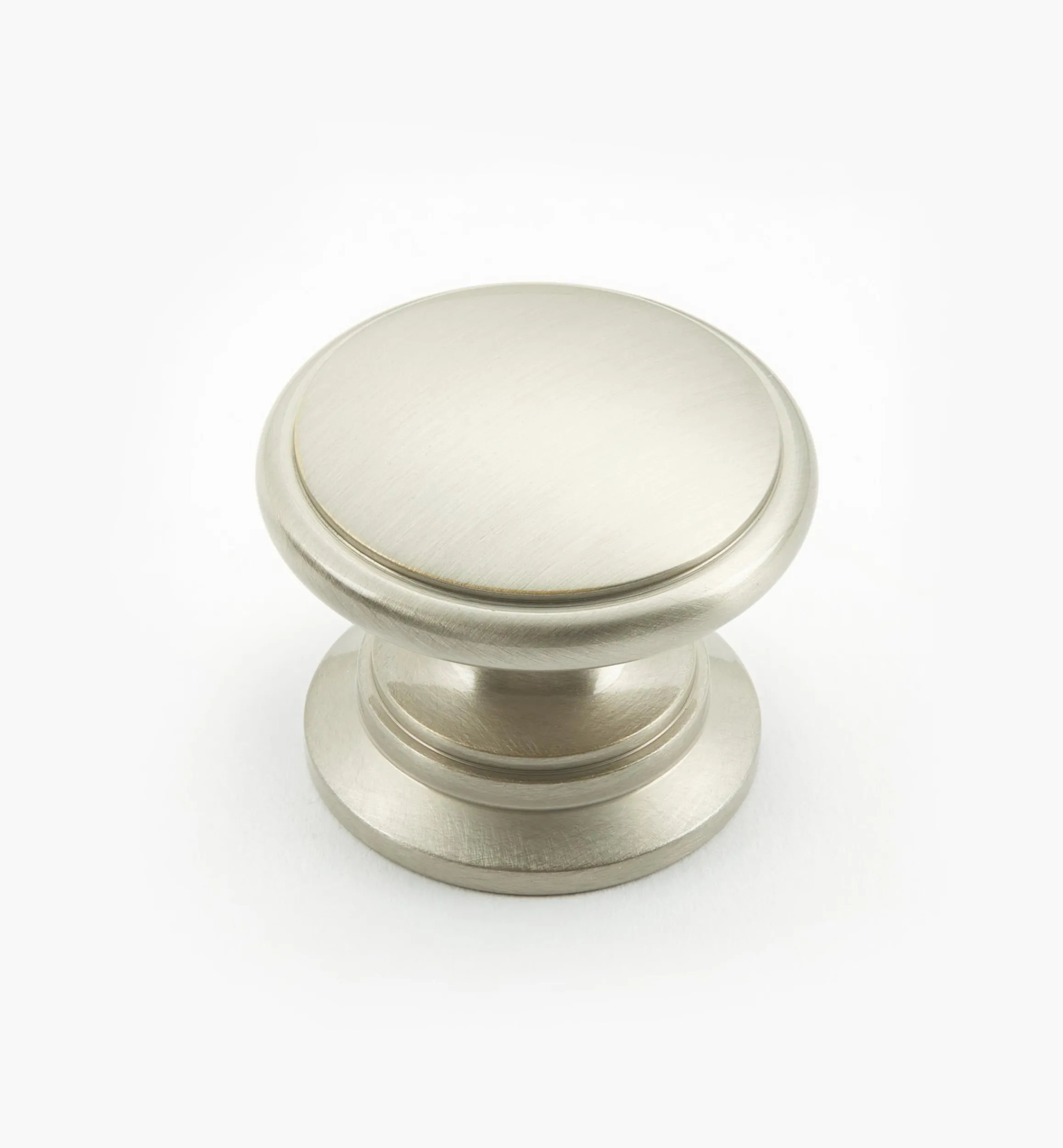 Lee Valley Knobs>Bevelled Brass Round Knobs