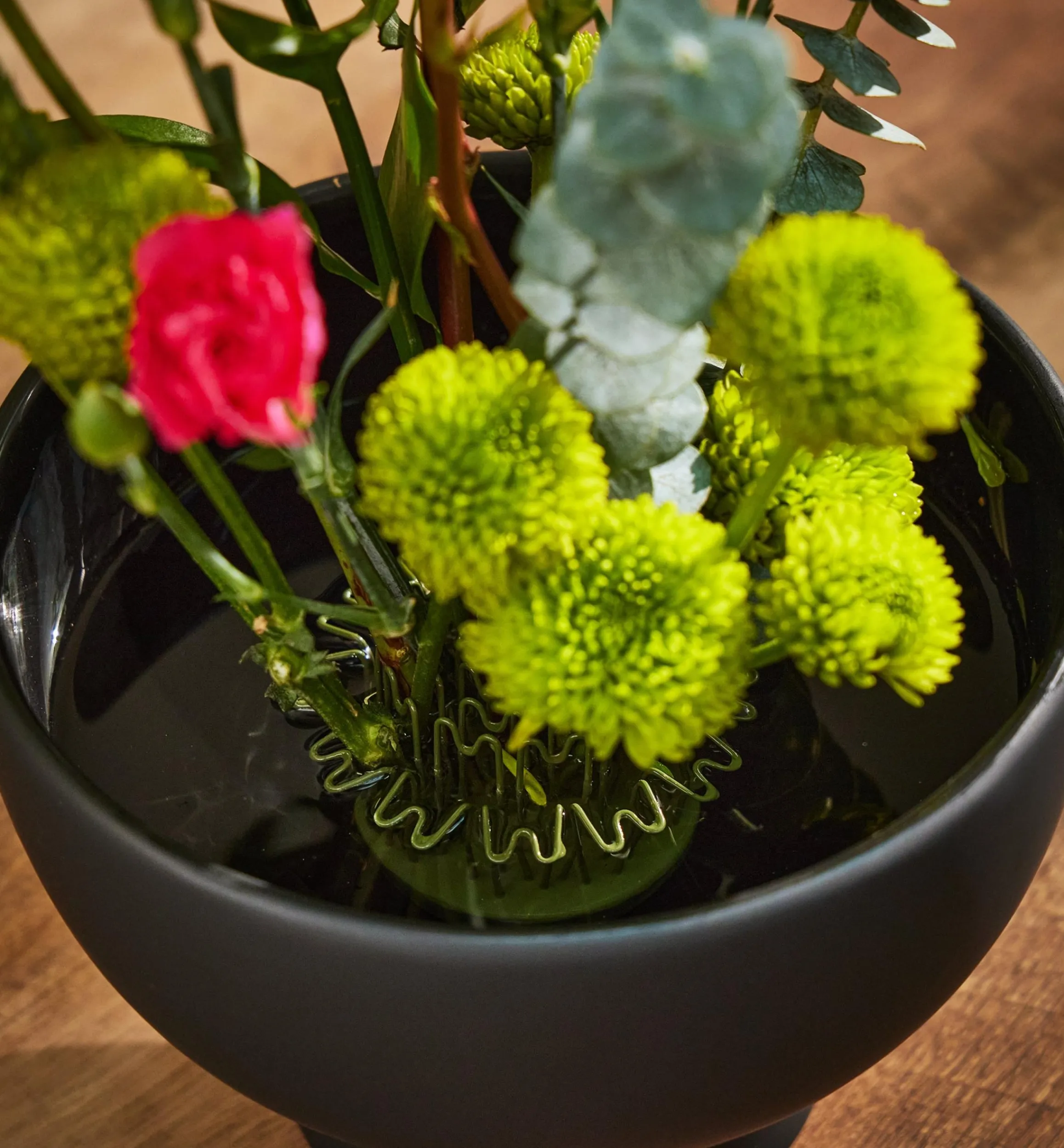 Lee Valley Indoor Gardening>Blue Ribbon Flower Holder