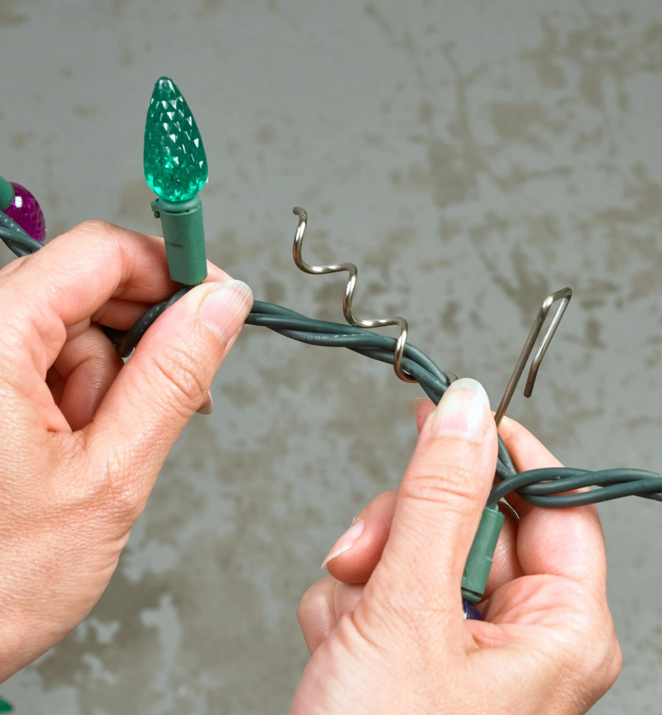 Lee Valley Hooks>Christmas Light Hangers