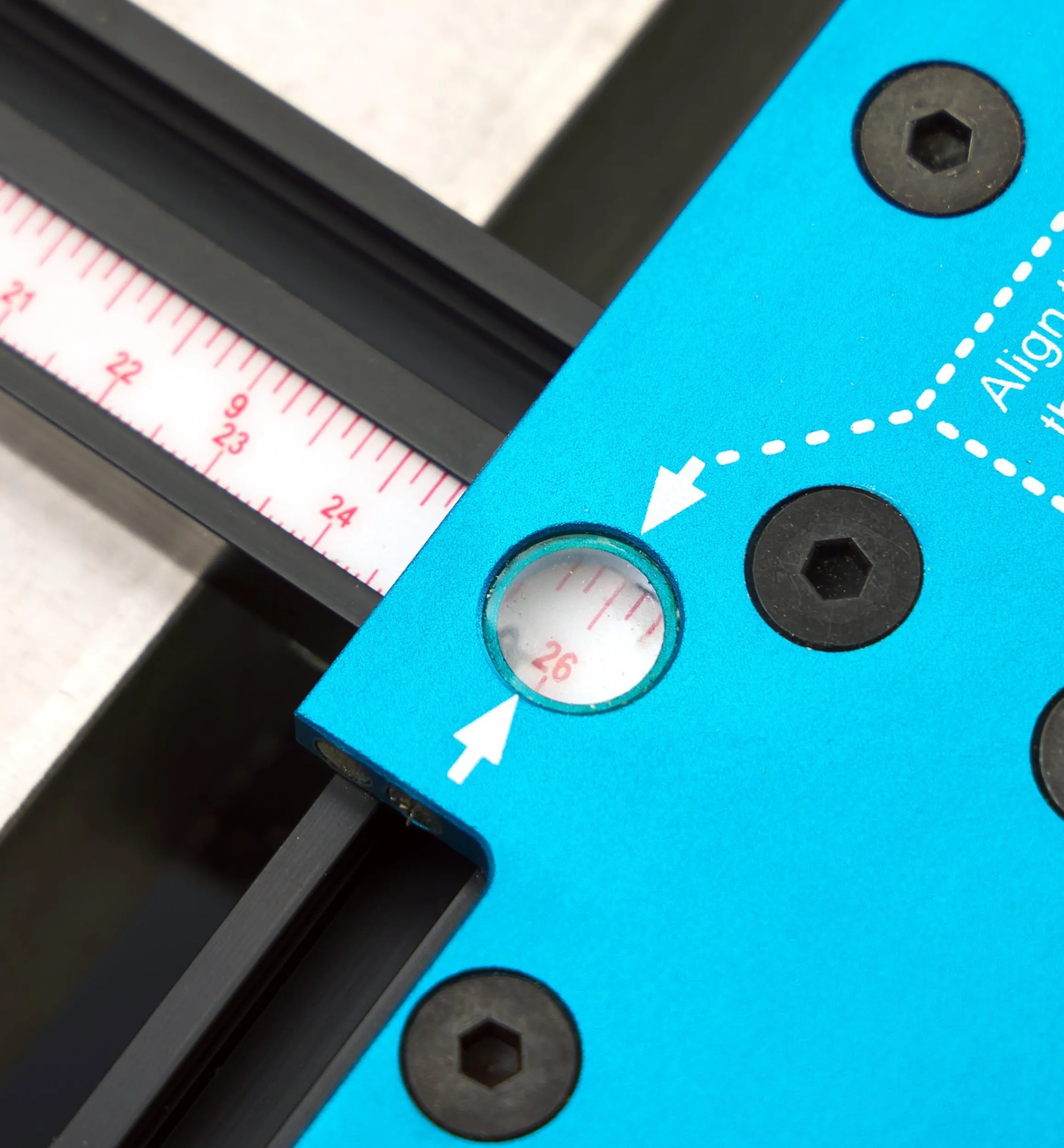 Lee Valley Jigs, Guides & Fixtures>Circle-Cutting Jig With Support