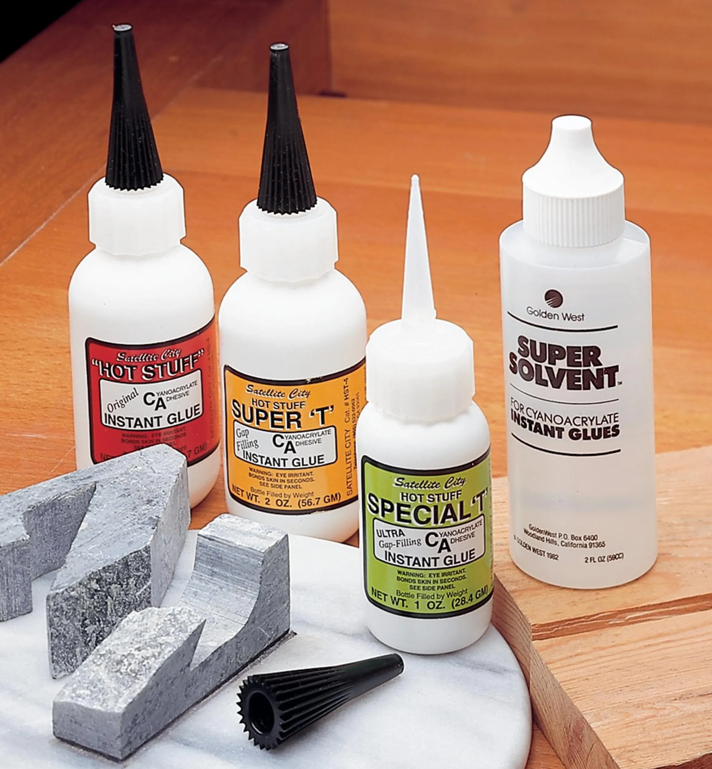 Lee Valley Supplies>Cyanoacrylate Set