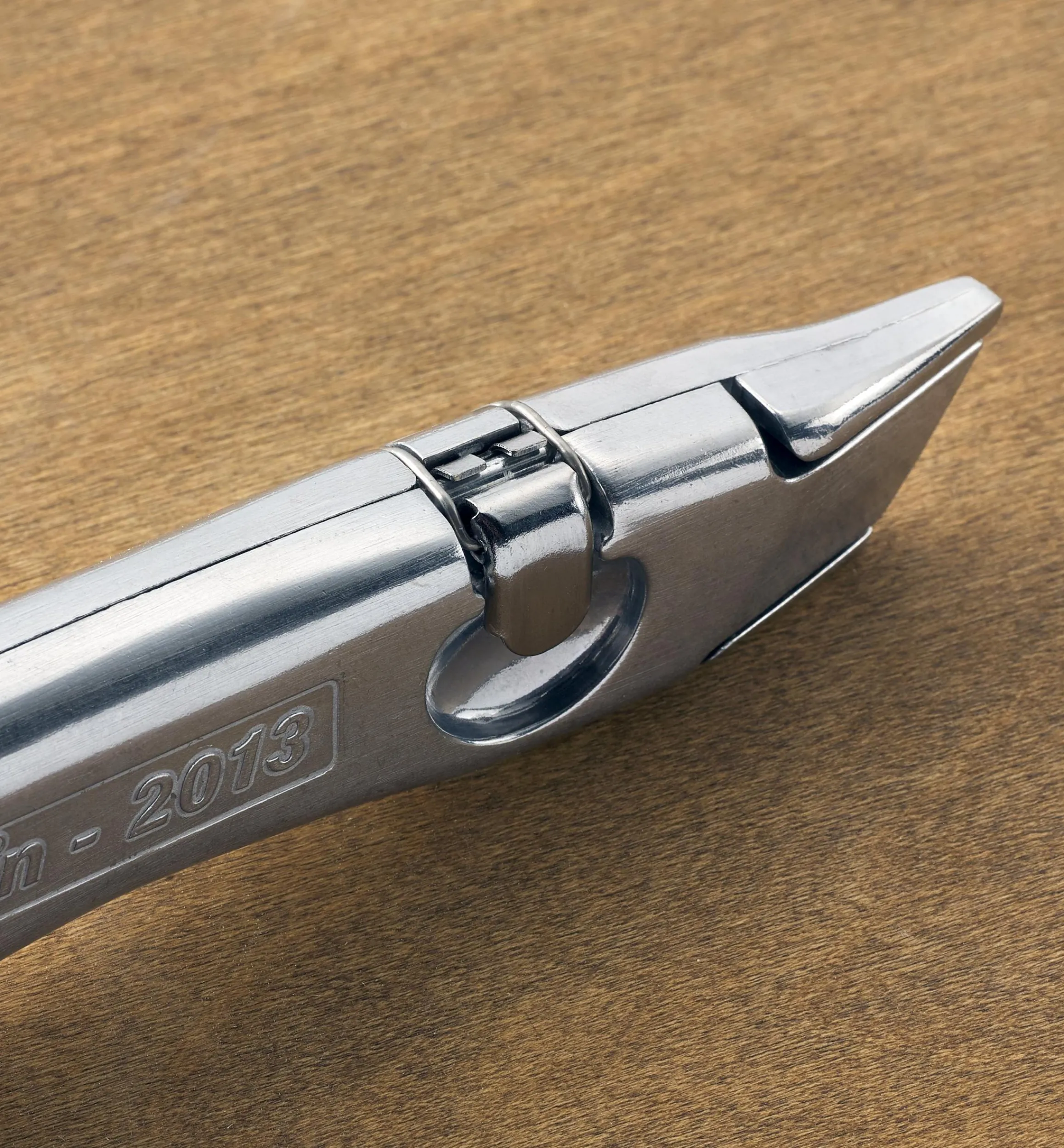 Lee Valley Knives>Delphin 2013 Retractable Knife With Holster