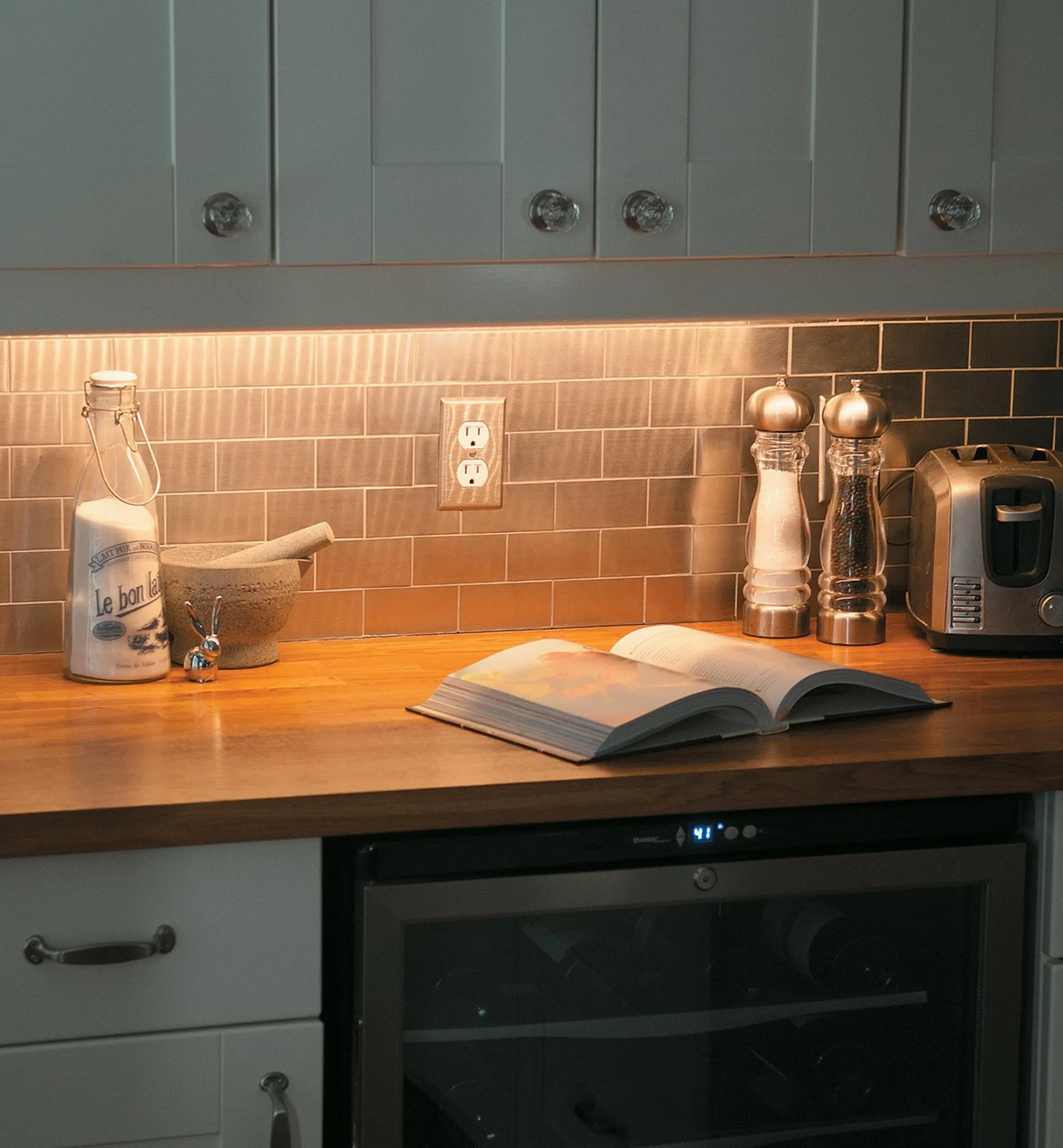 Lee Valley Lighting>Diffusers For LED Tape Lighting Surface-Mount Channels