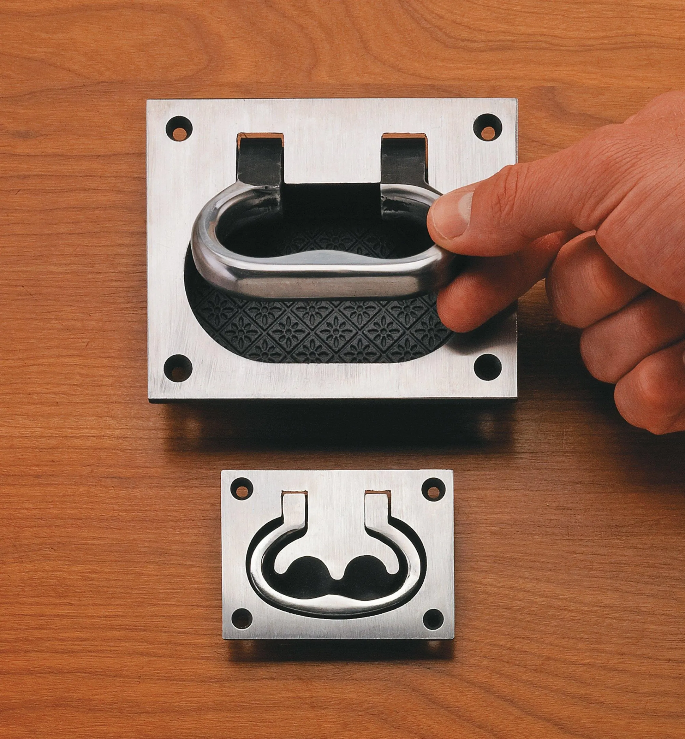 Lee Valley Chest Hardware>Flush Chest Handles