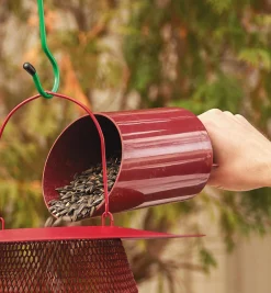 Lee Valley Birding>Funneling Bird Seed Scoop
