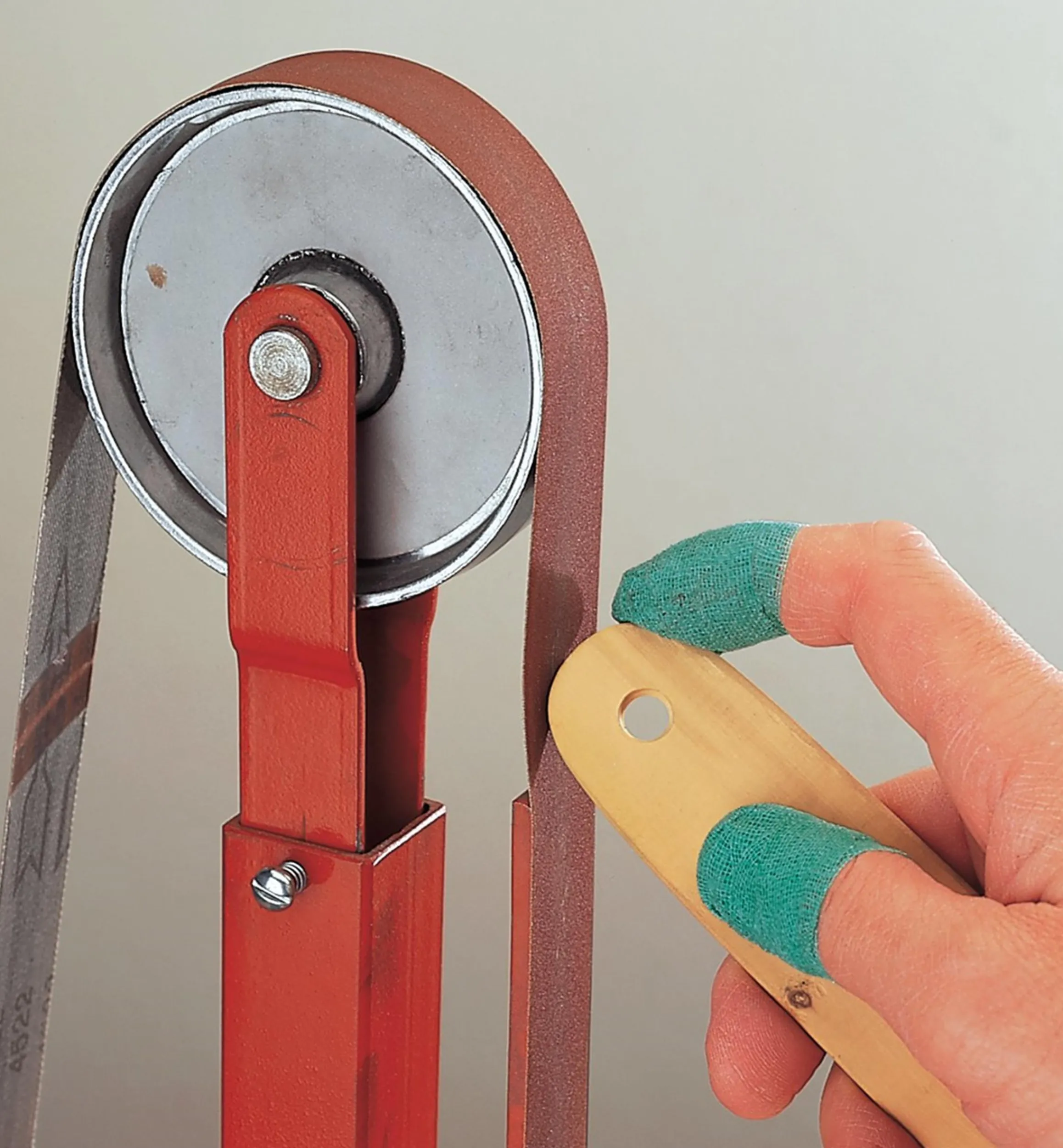 Lee Valley Safety Gear>High-Friction Guard Tape