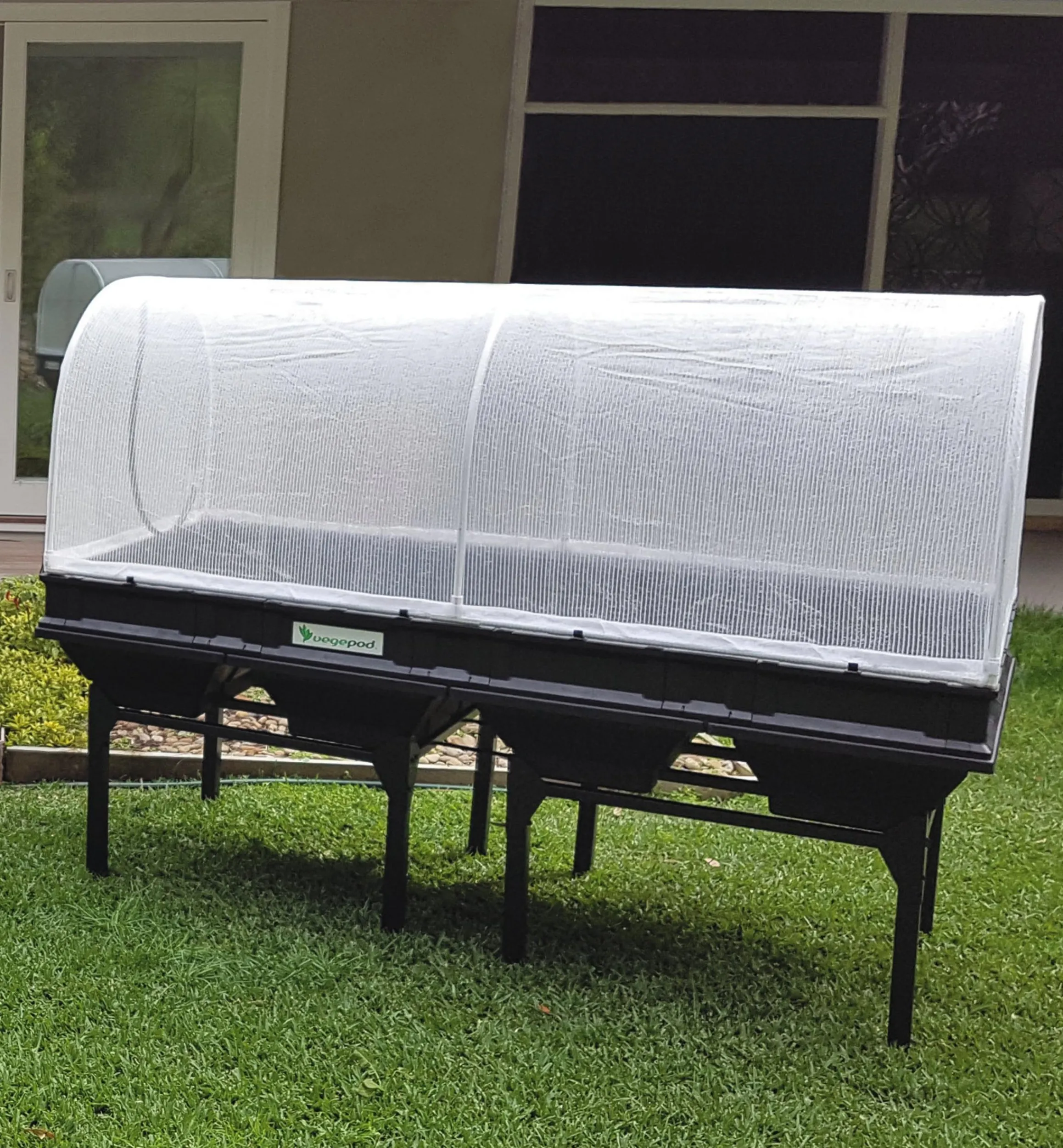 Lee Valley Container Gardening>Large Vegepod Container Garden