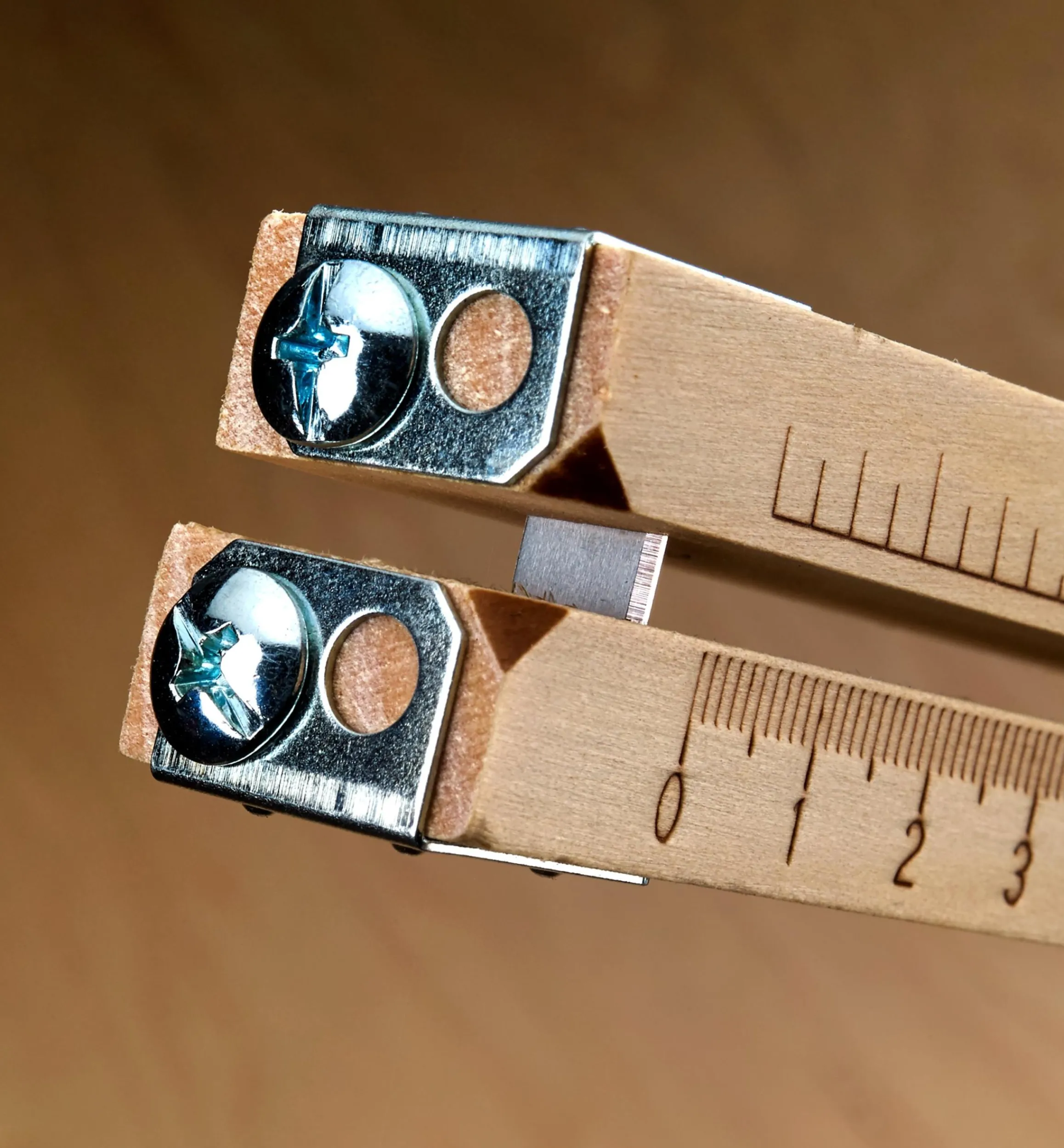 Lee Valley Hand Tools>Leather Strap Cutter
