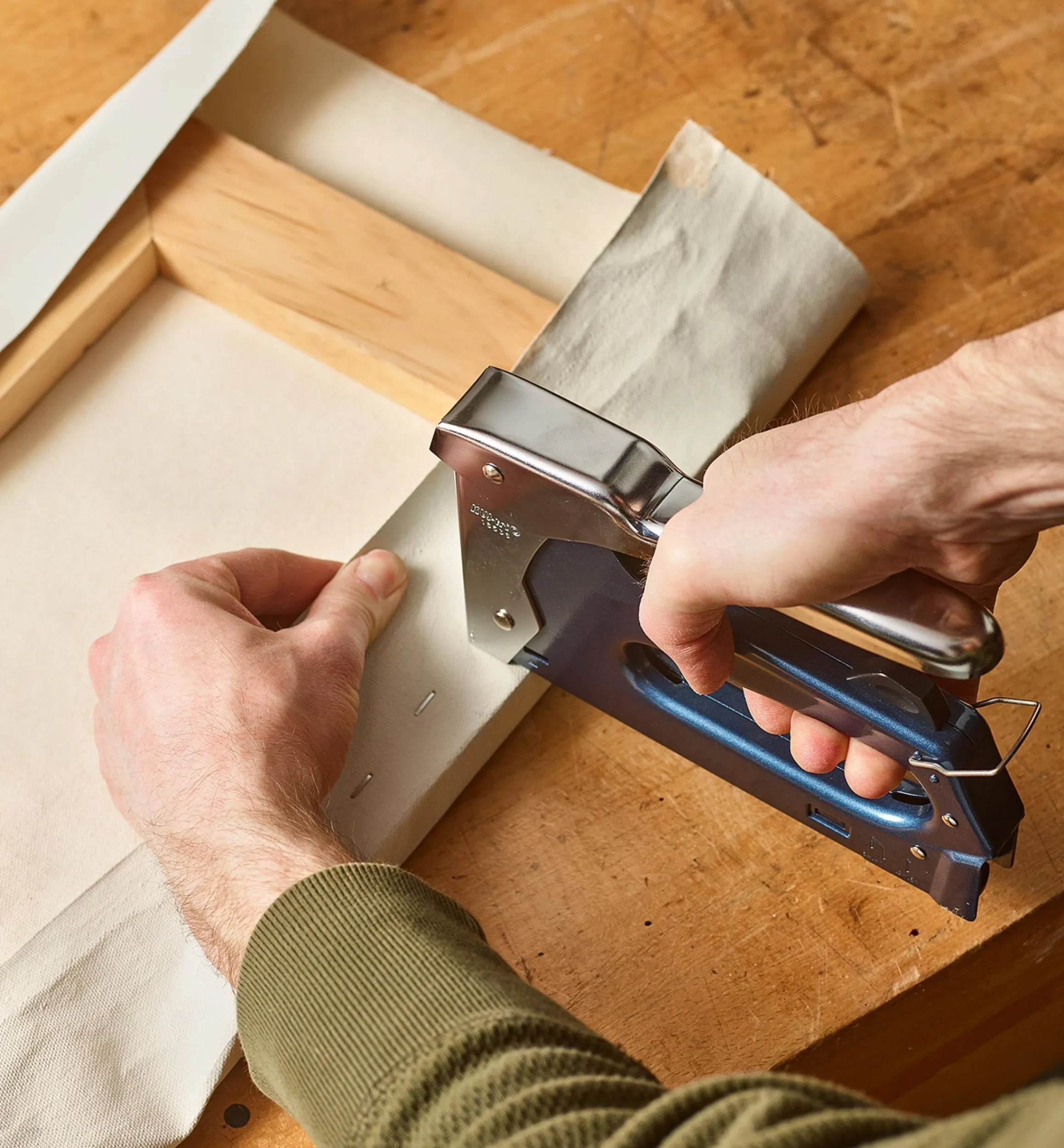 Lee Valley Office>Light-Touch Steel Staple Gun