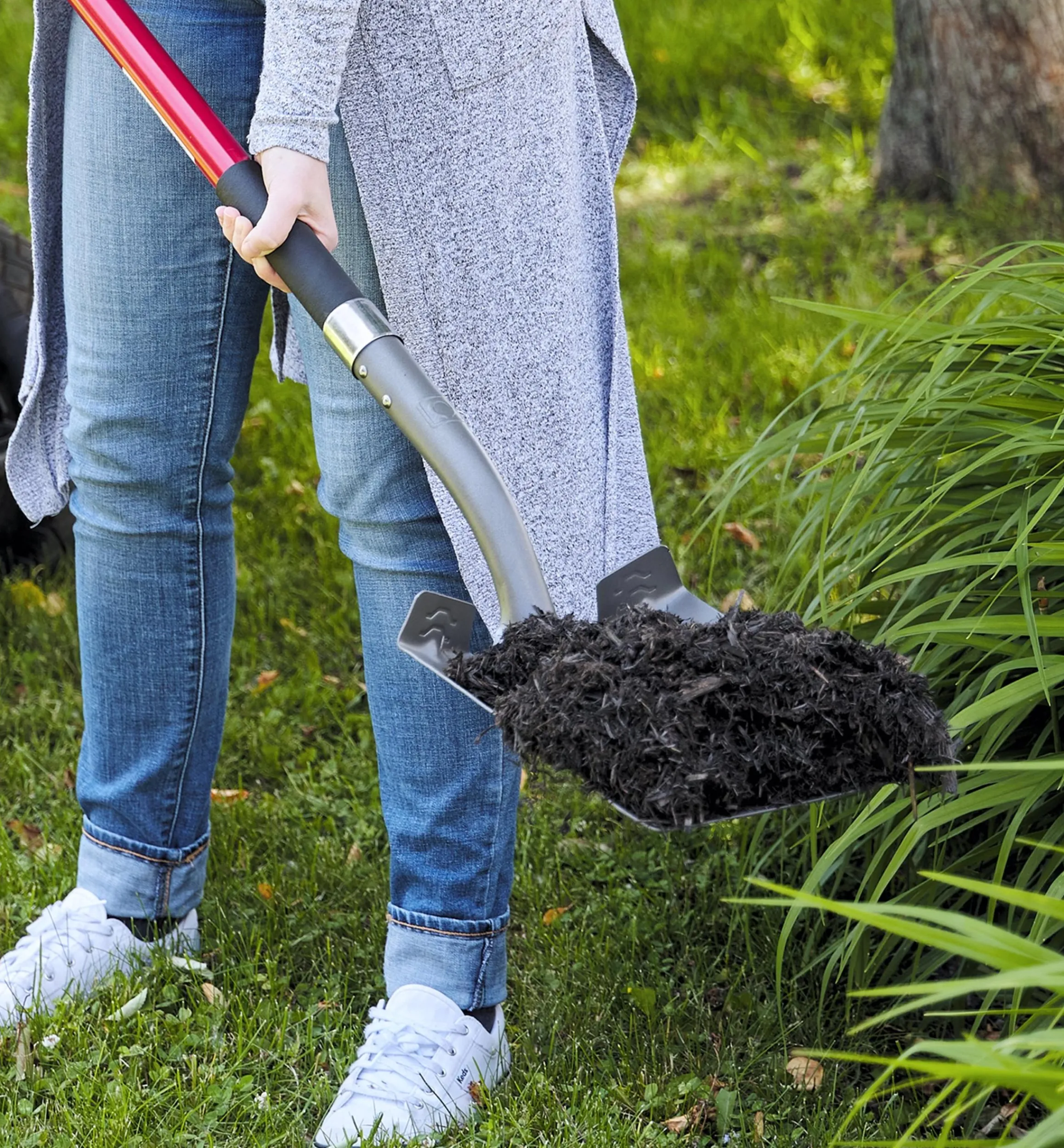 Lee Valley Shovels>Long-Handled Square Shovel
