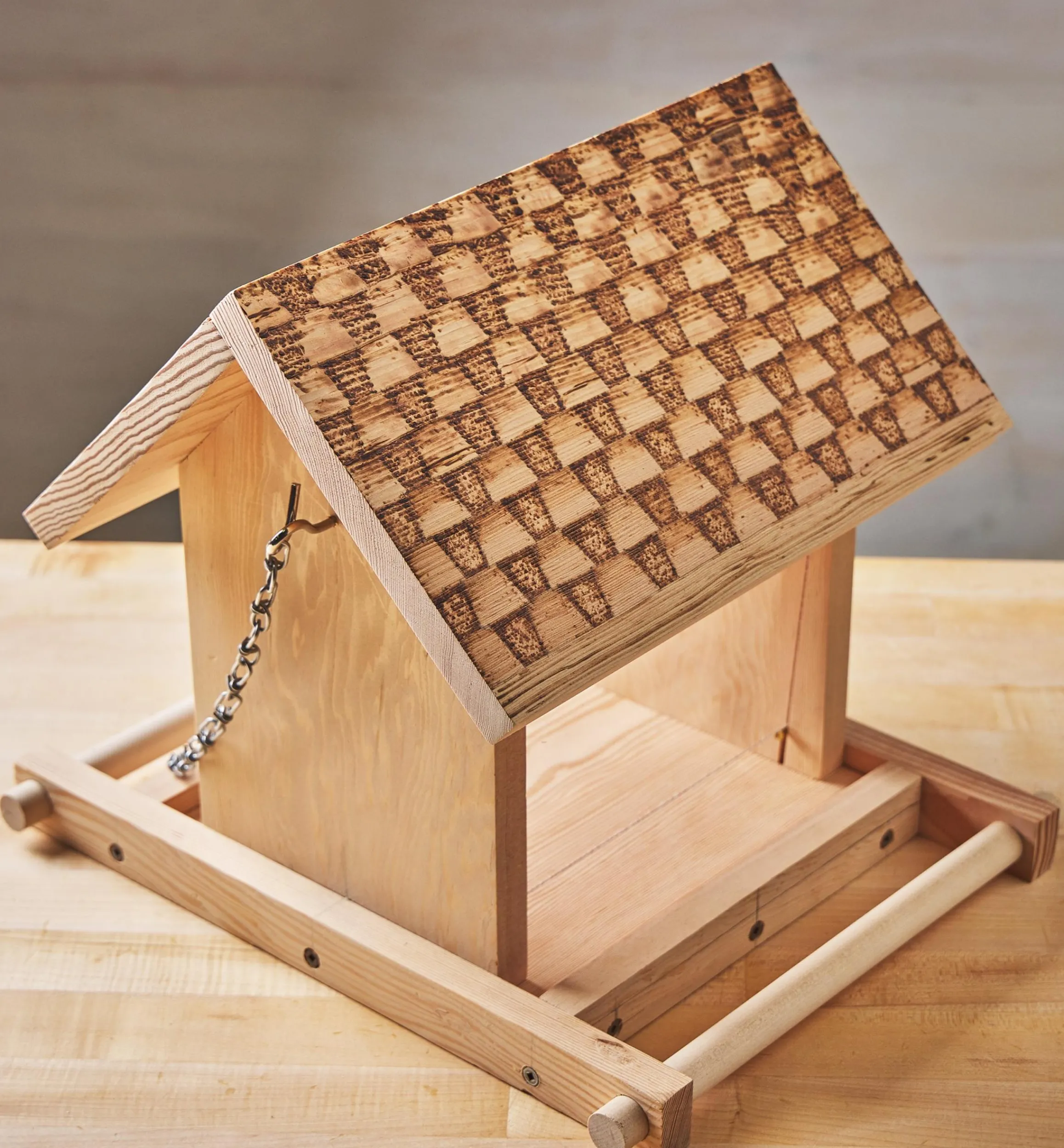 Lee Valley Supplies>Make It Yourself Bird Feeder Kit