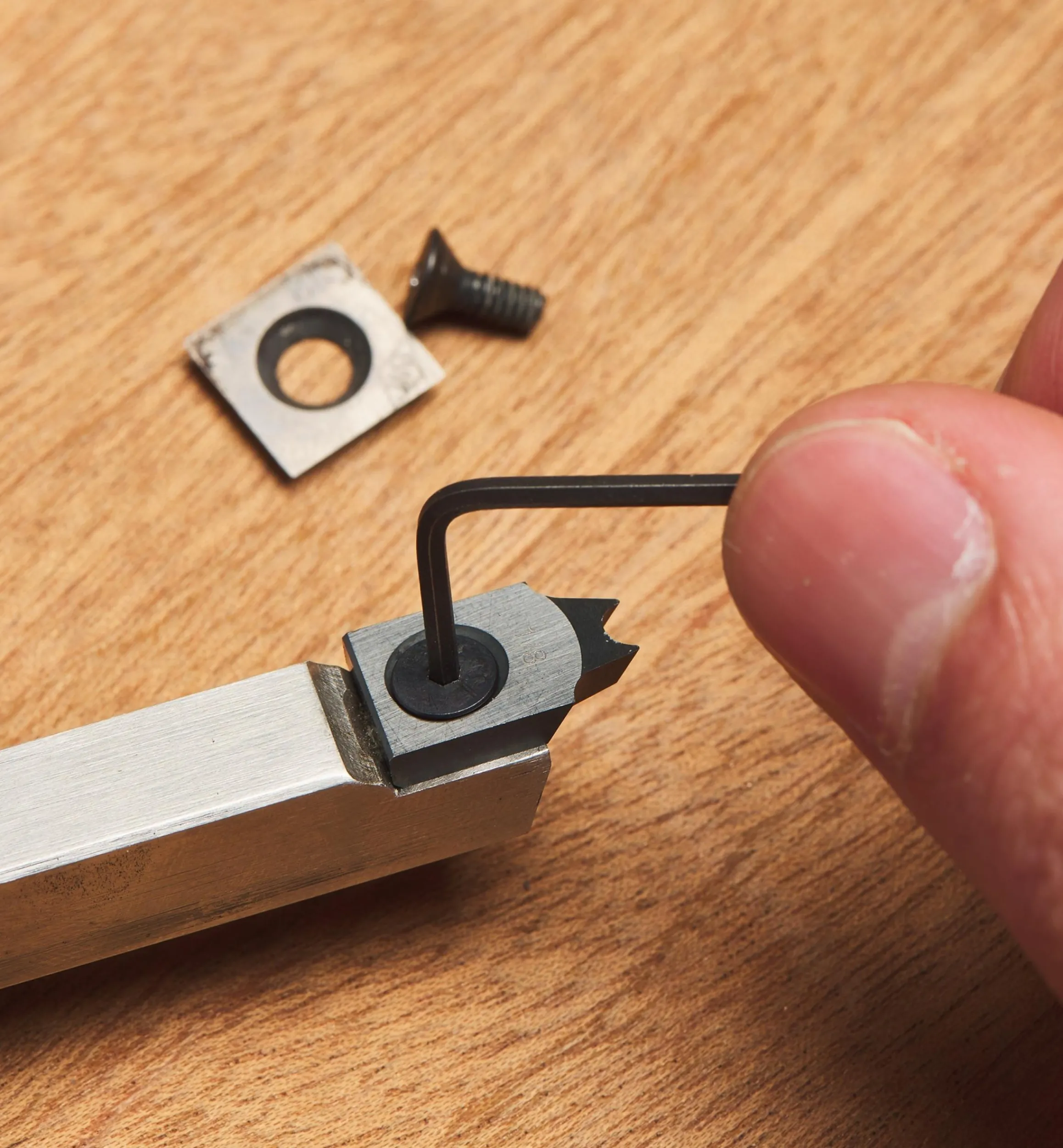 Lee Valley Turning>Negative-Rake Beading Cutters For Easy Wood Tools