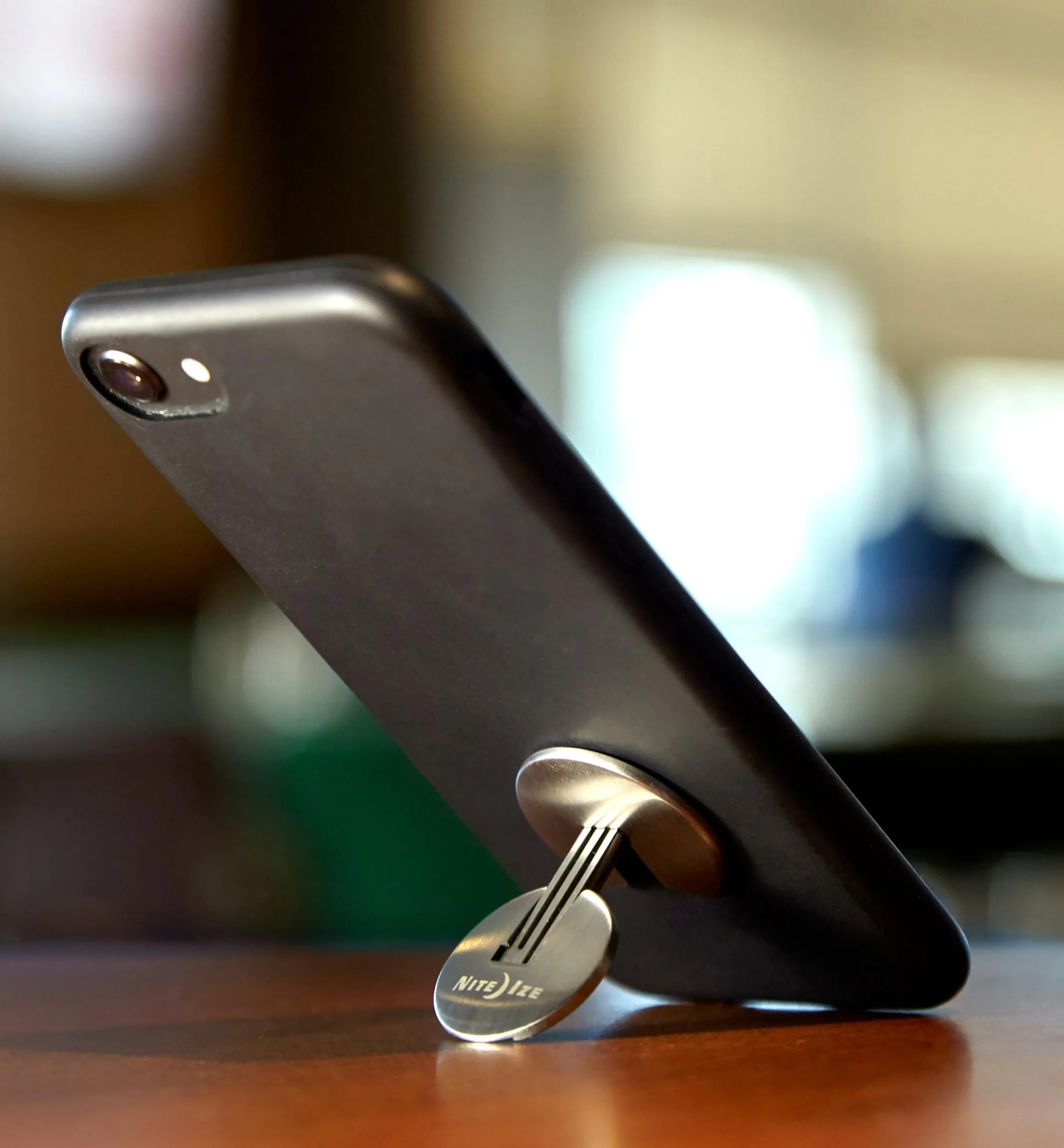 Lee Valley Mobile Device Accessories>Nite Ize FlipOut Handle & Stand