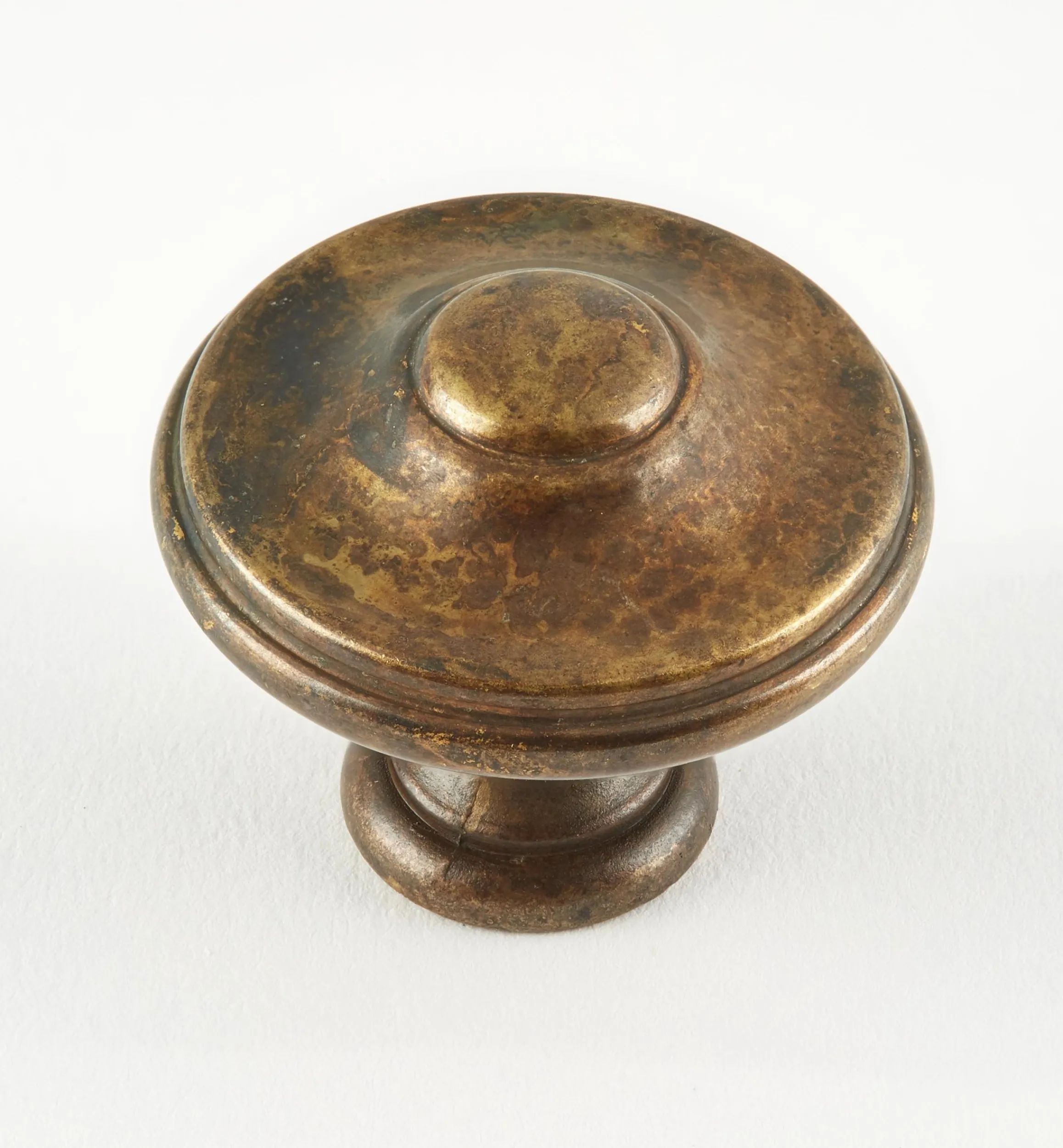 Lee Valley Knobs>Old Brass Knobs