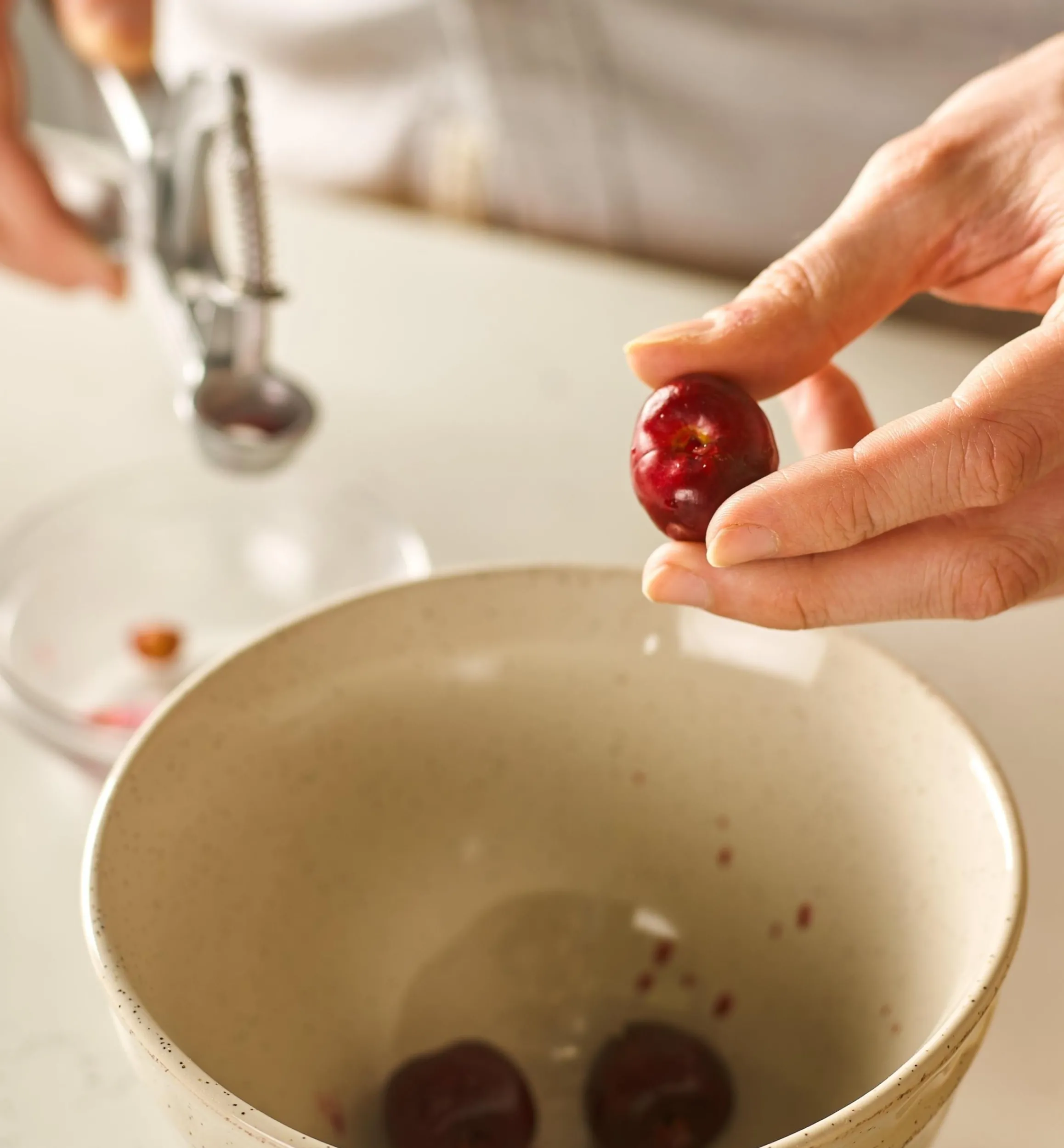 Lee Valley Kitchen Tools>Olive & Cherry Pitter