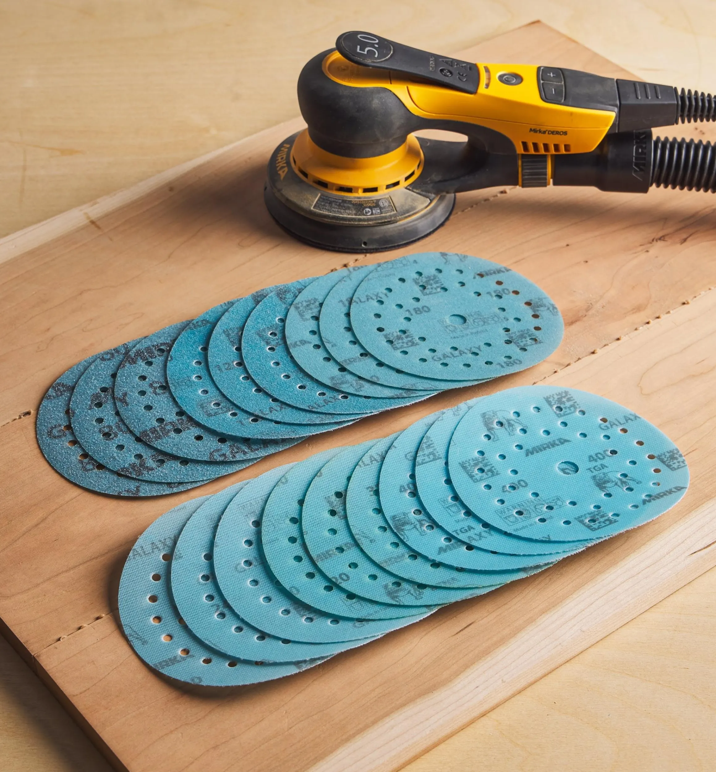Lee Valley Supplies>18-Pc. Sample Pack Of Mirka 5" Galaxy Multifit Grip Discs