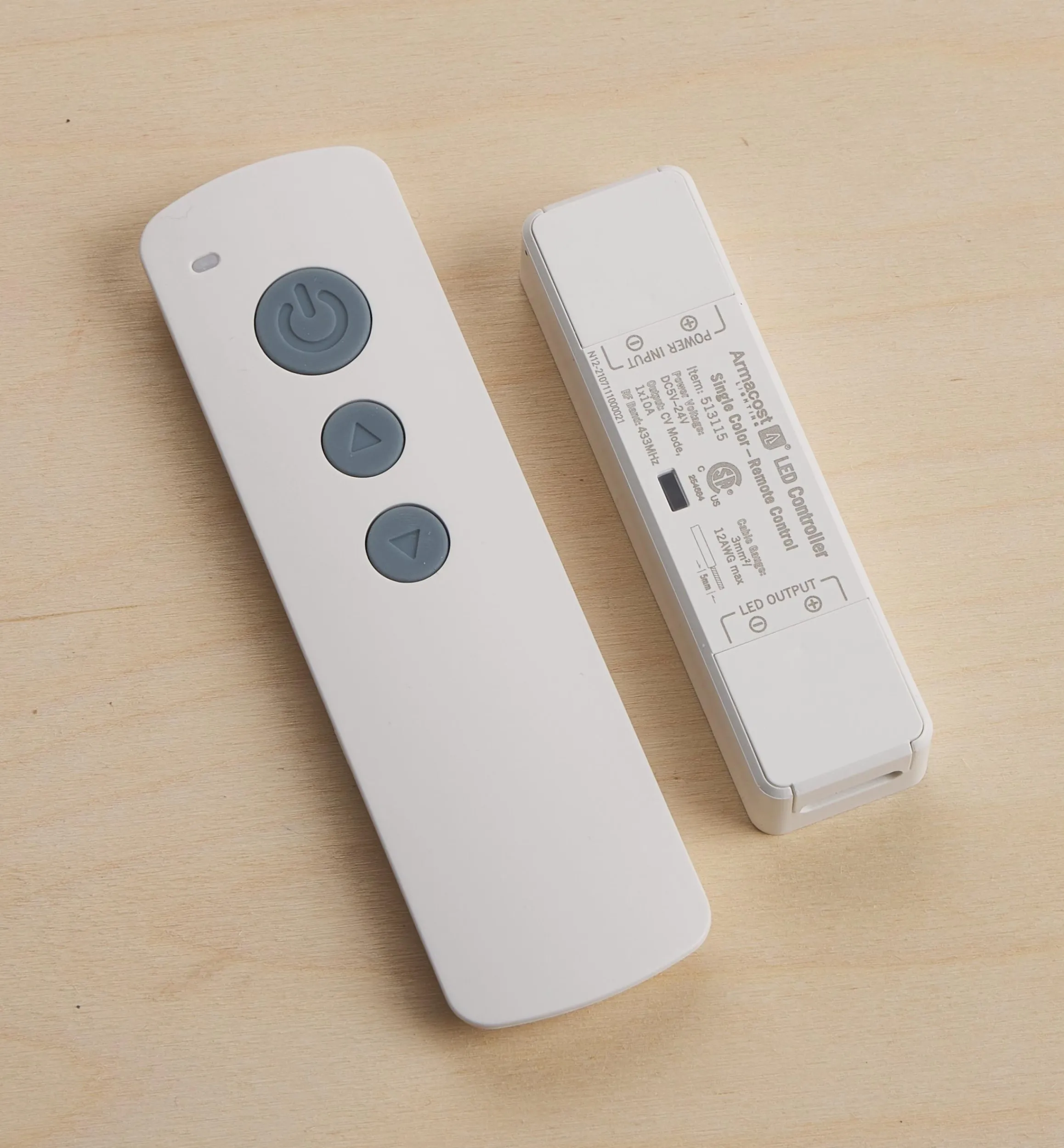 Lee Valley Lighting>ProLine White/Single-Color LED Light Controller