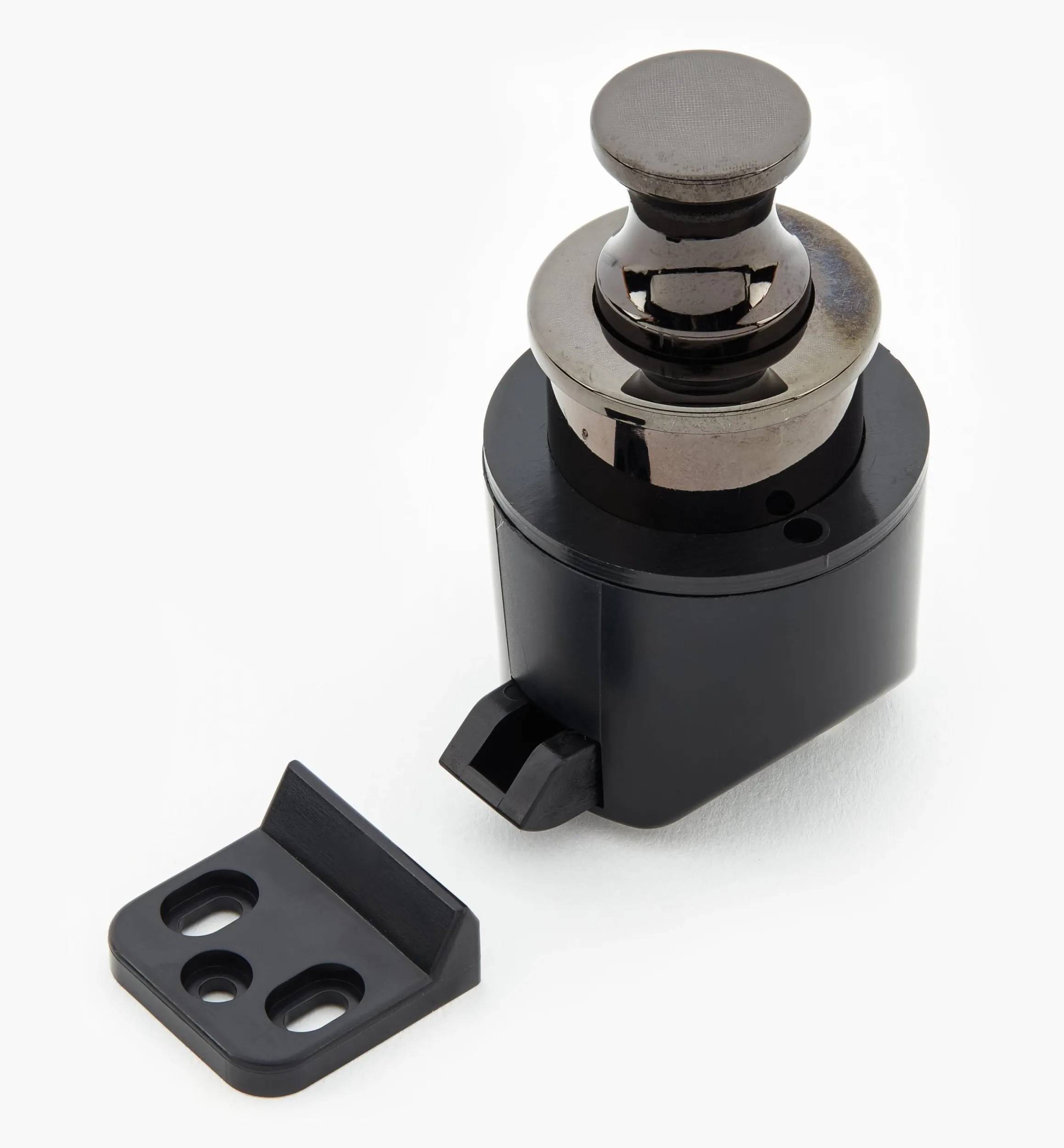 Lee Valley Latches>Push Knobs With Latch