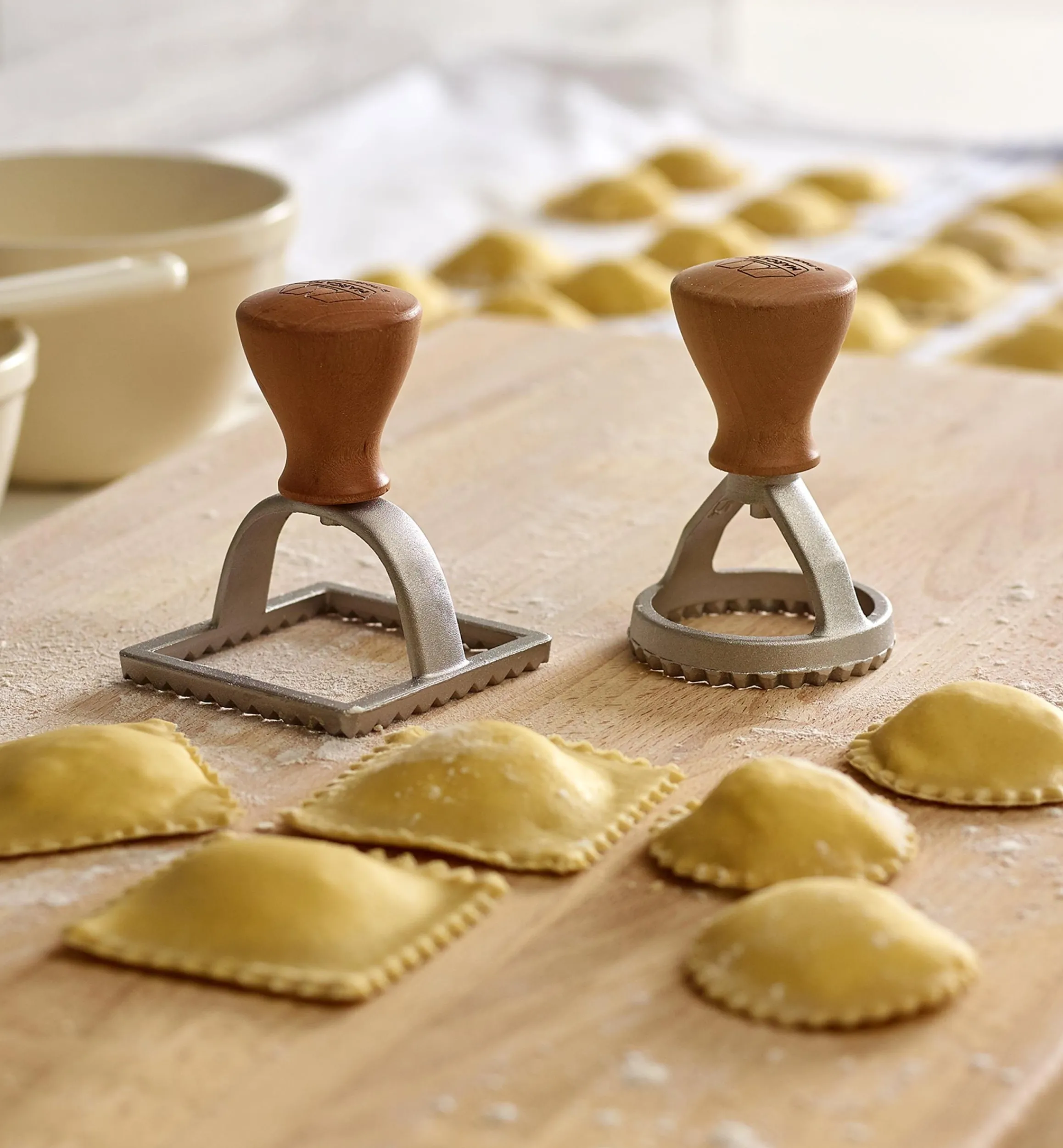Lee Valley Pasta Making>Ravioli Stamp Set