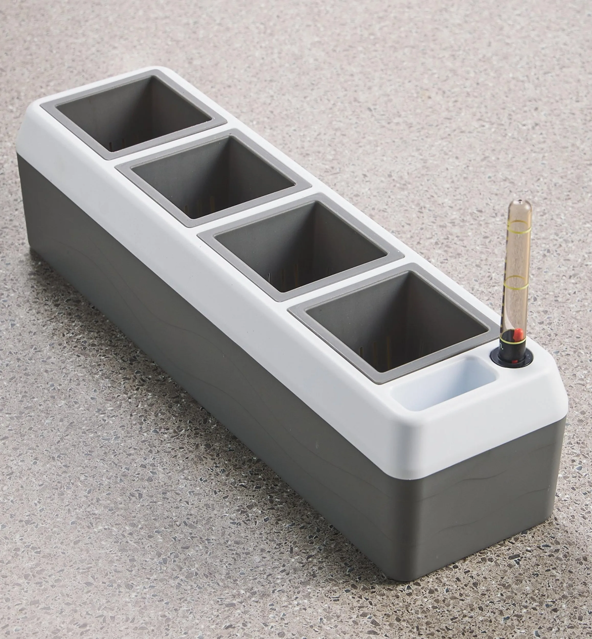 Lee Valley Indoor Gardening>Self-Watering Windowsill Planter