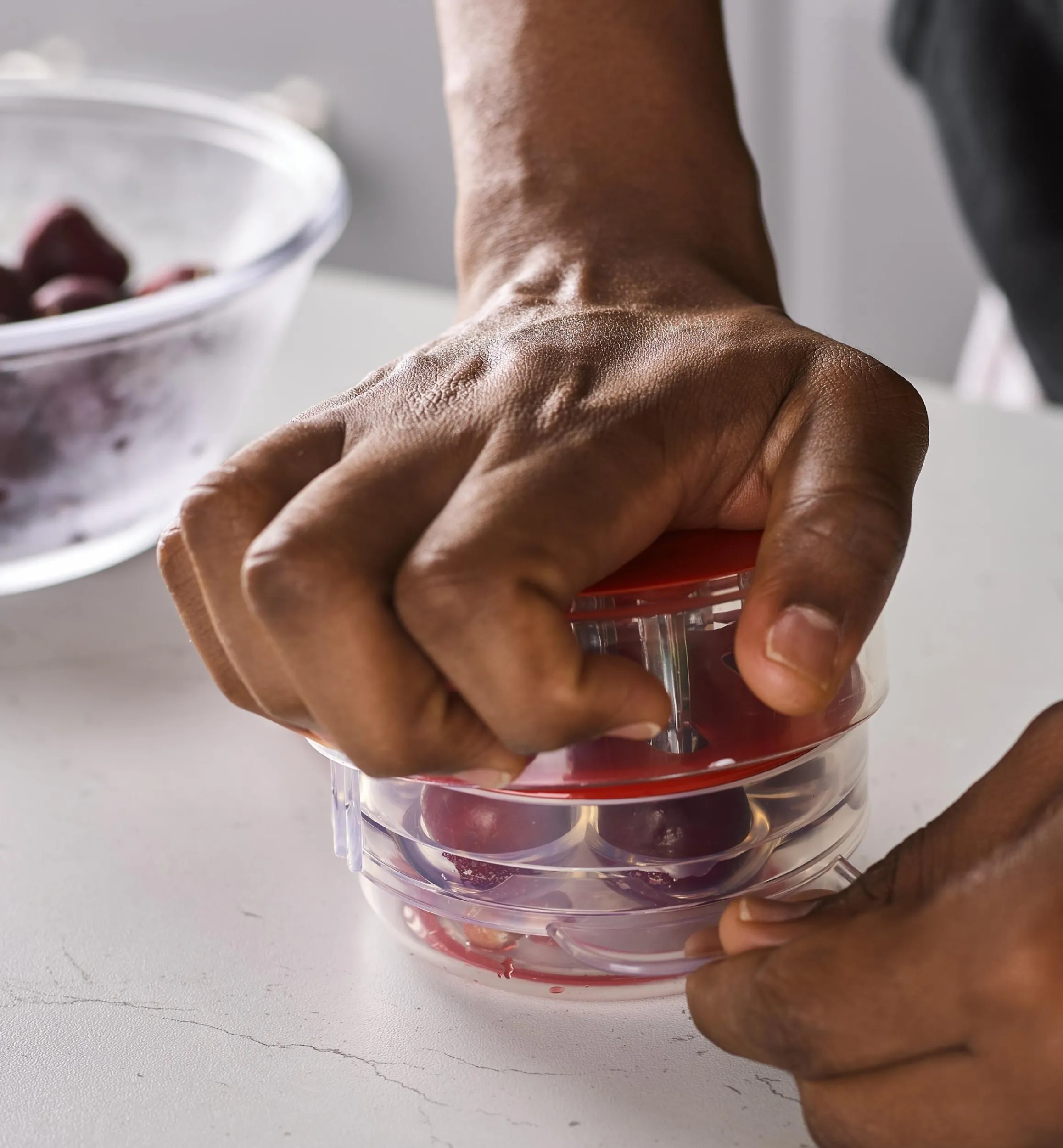 Lee Valley Kitchen Tools>Six-Cherry Pitter