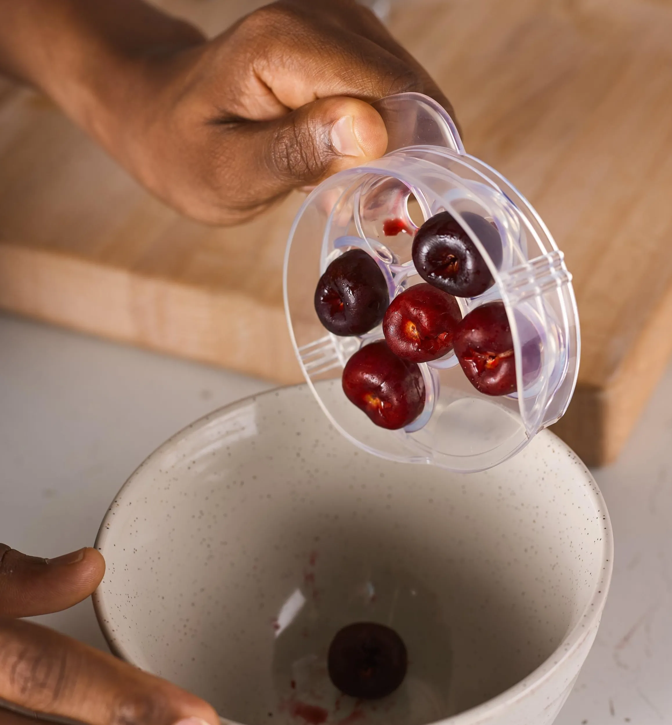 Lee Valley Kitchen Tools>Six-Cherry Pitter