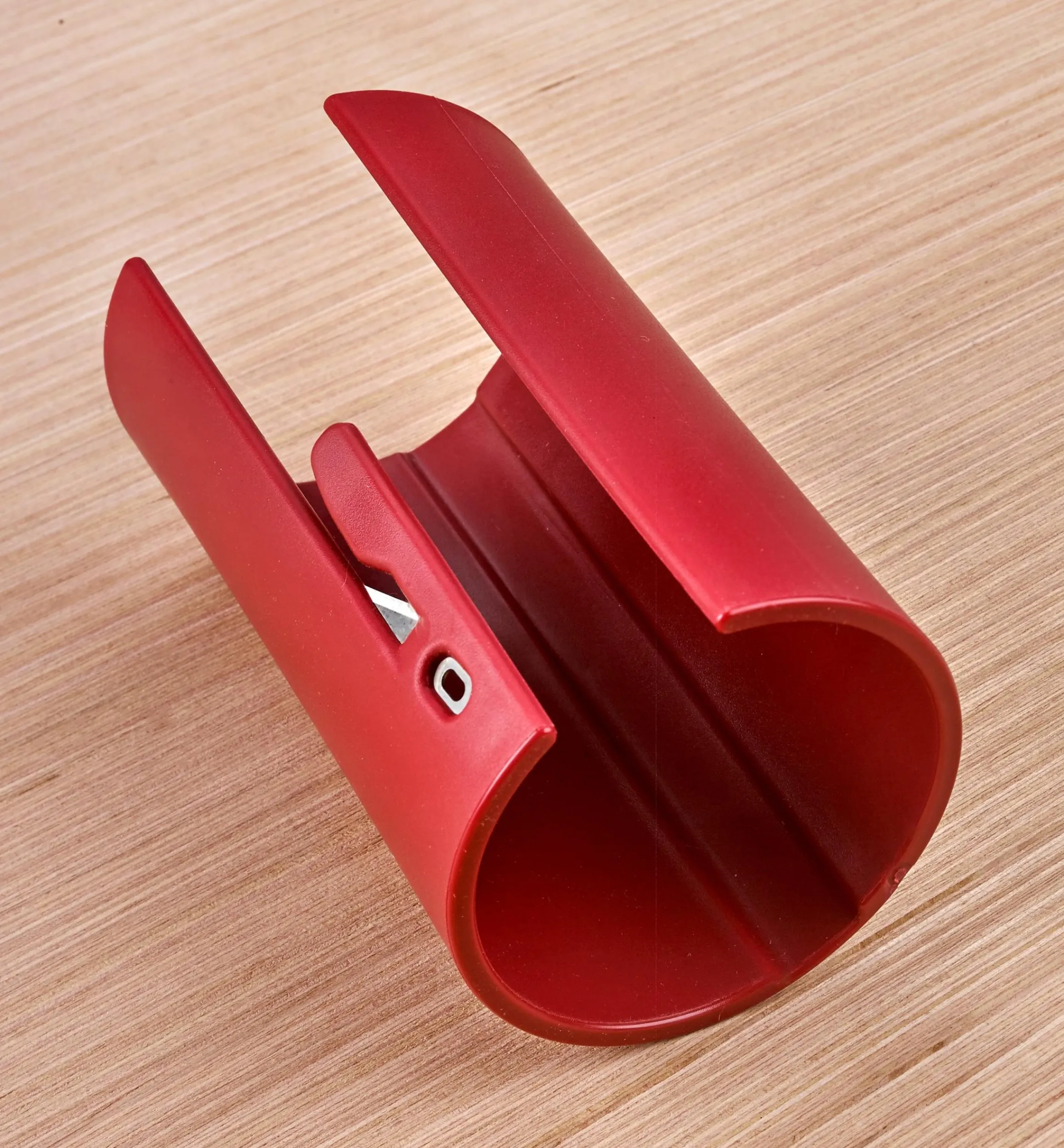Lee Valley Décor>Sliding Gift-Wrap Cutter