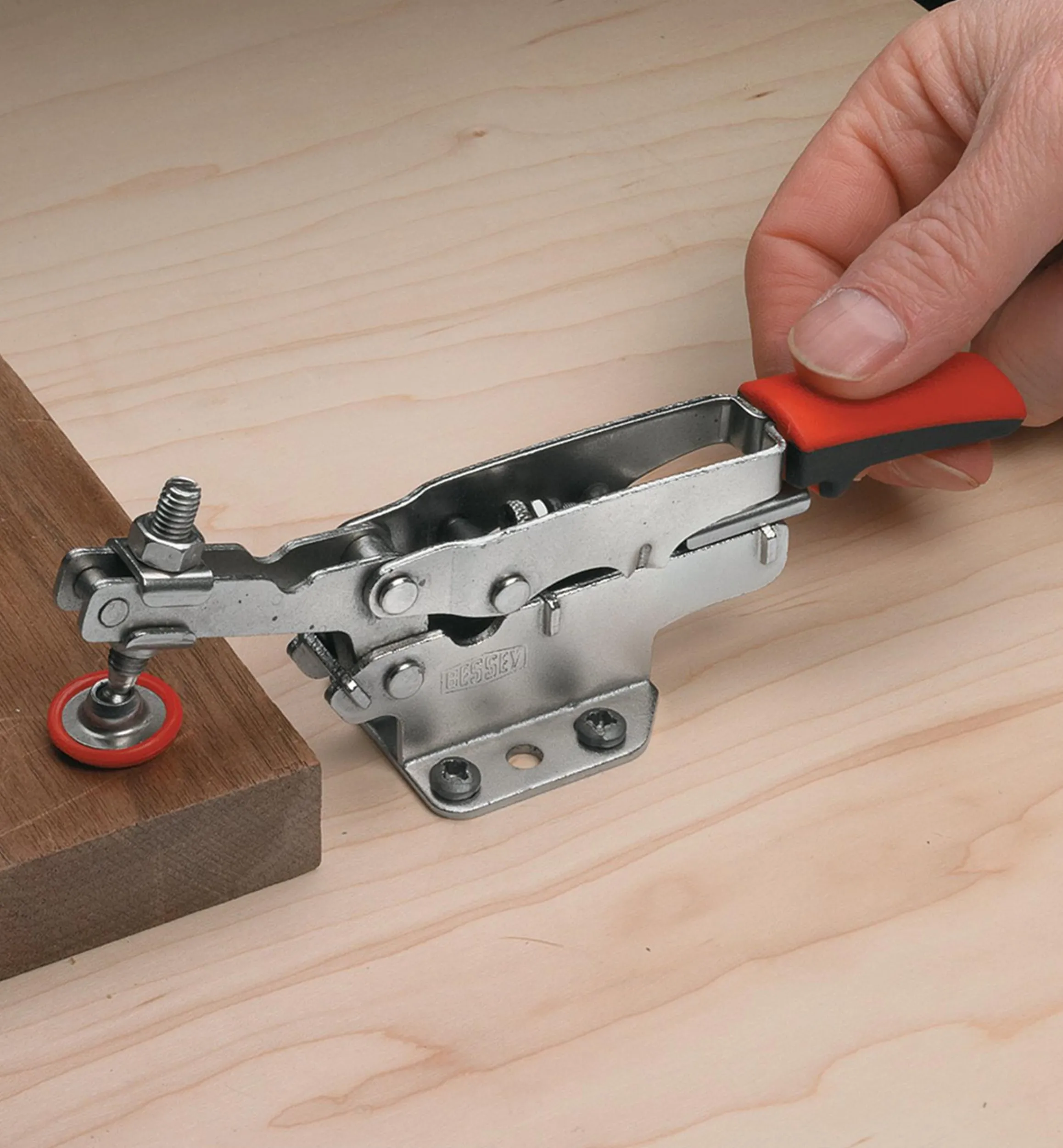 Lee Valley Hand Tools>Small Bessey Flat-Mount Auto-Adjust Toggle Clamps