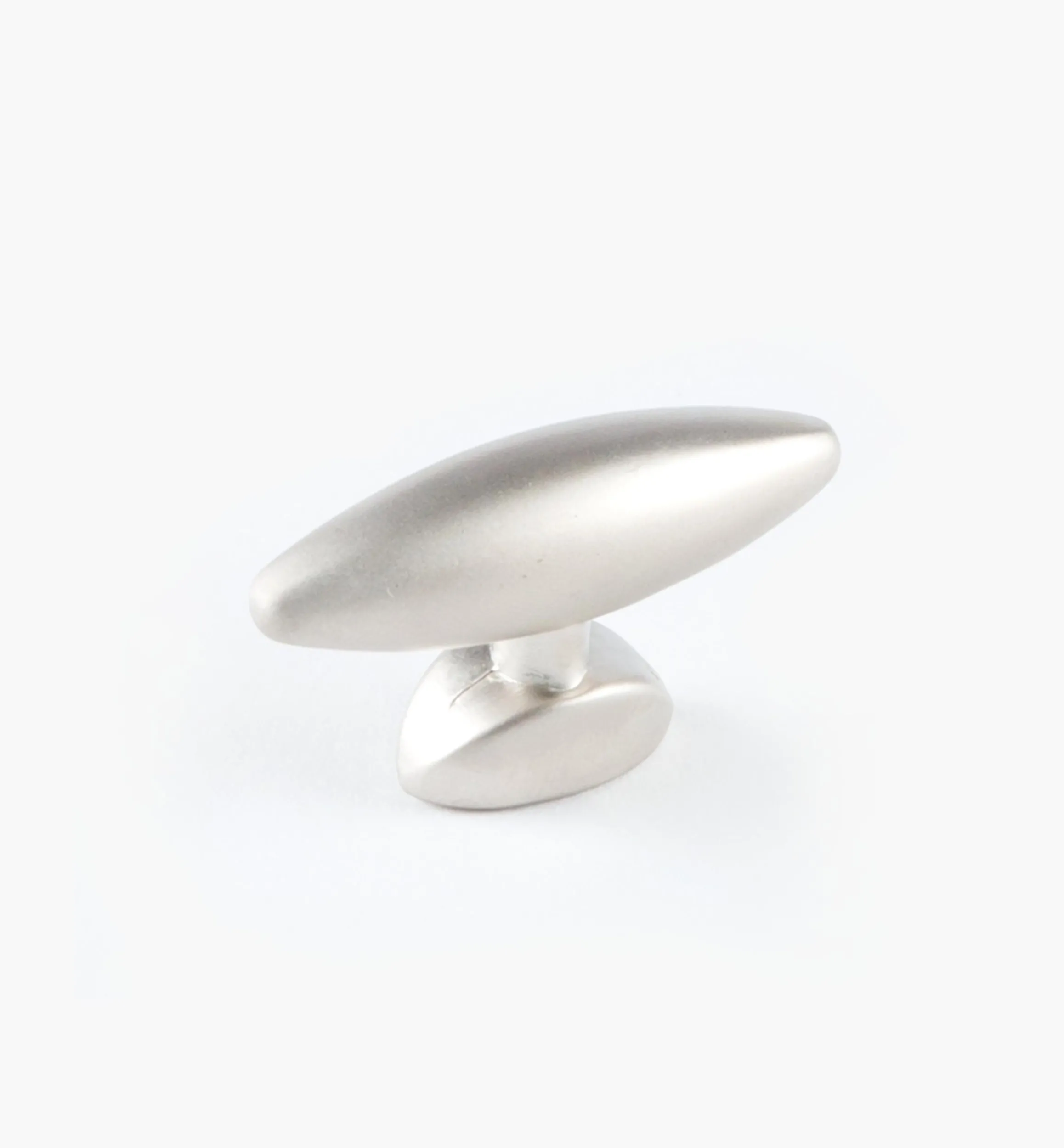Lee Valley Knobs>Small Pearl Oval Nickel Knob