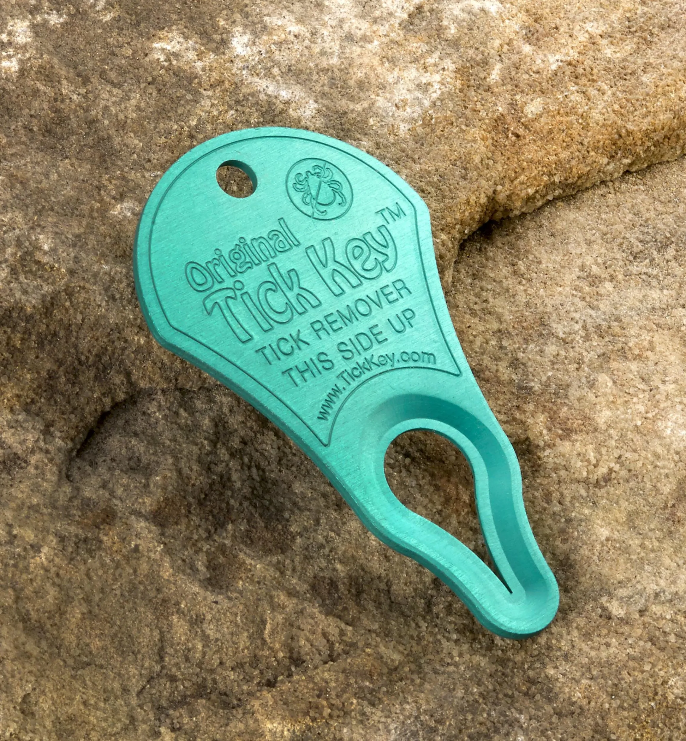 Lee Valley Pest Control>Tick Key Tick Remover