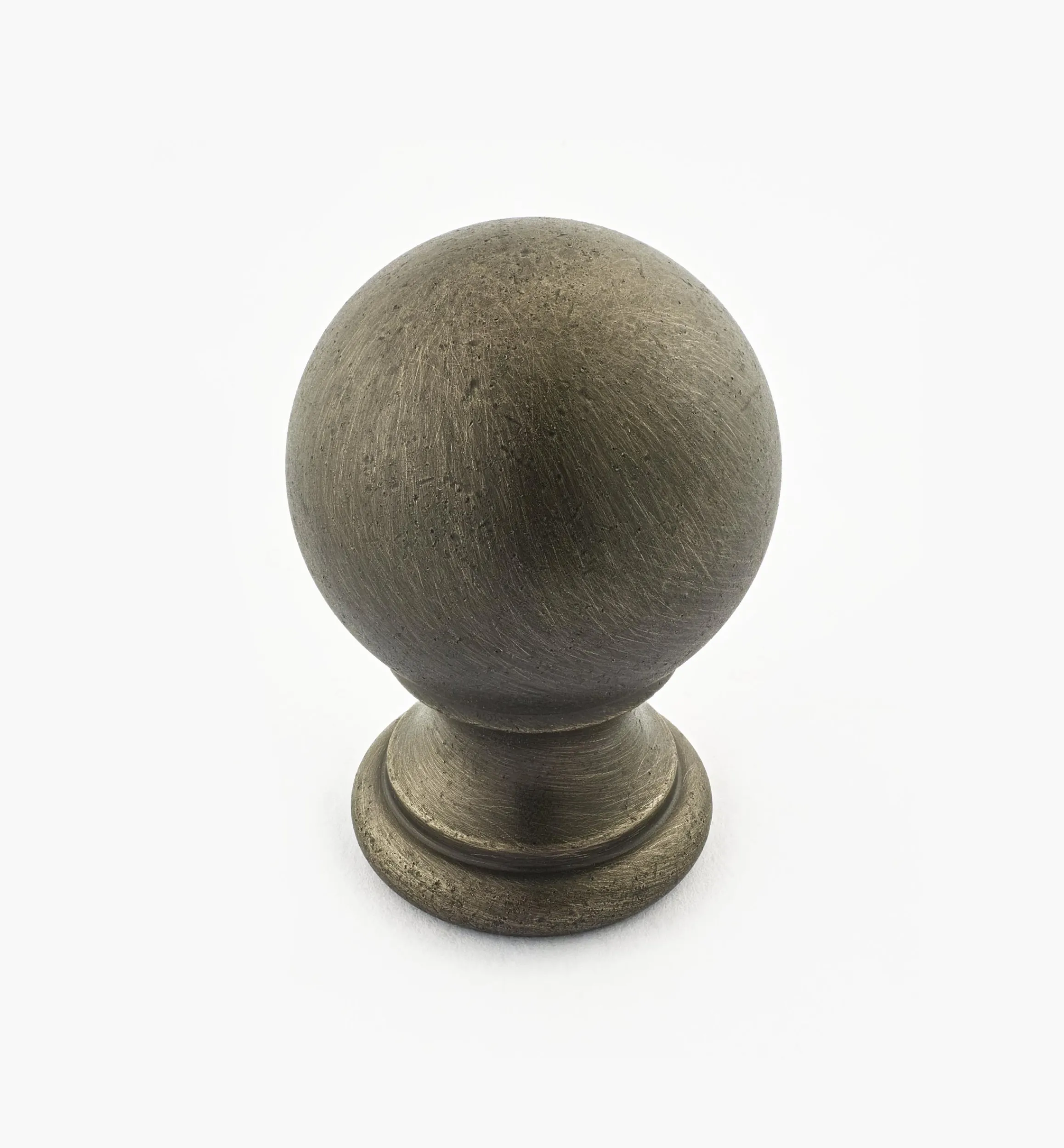 Lee Valley Knobs>Turned Brass Ball Knobs