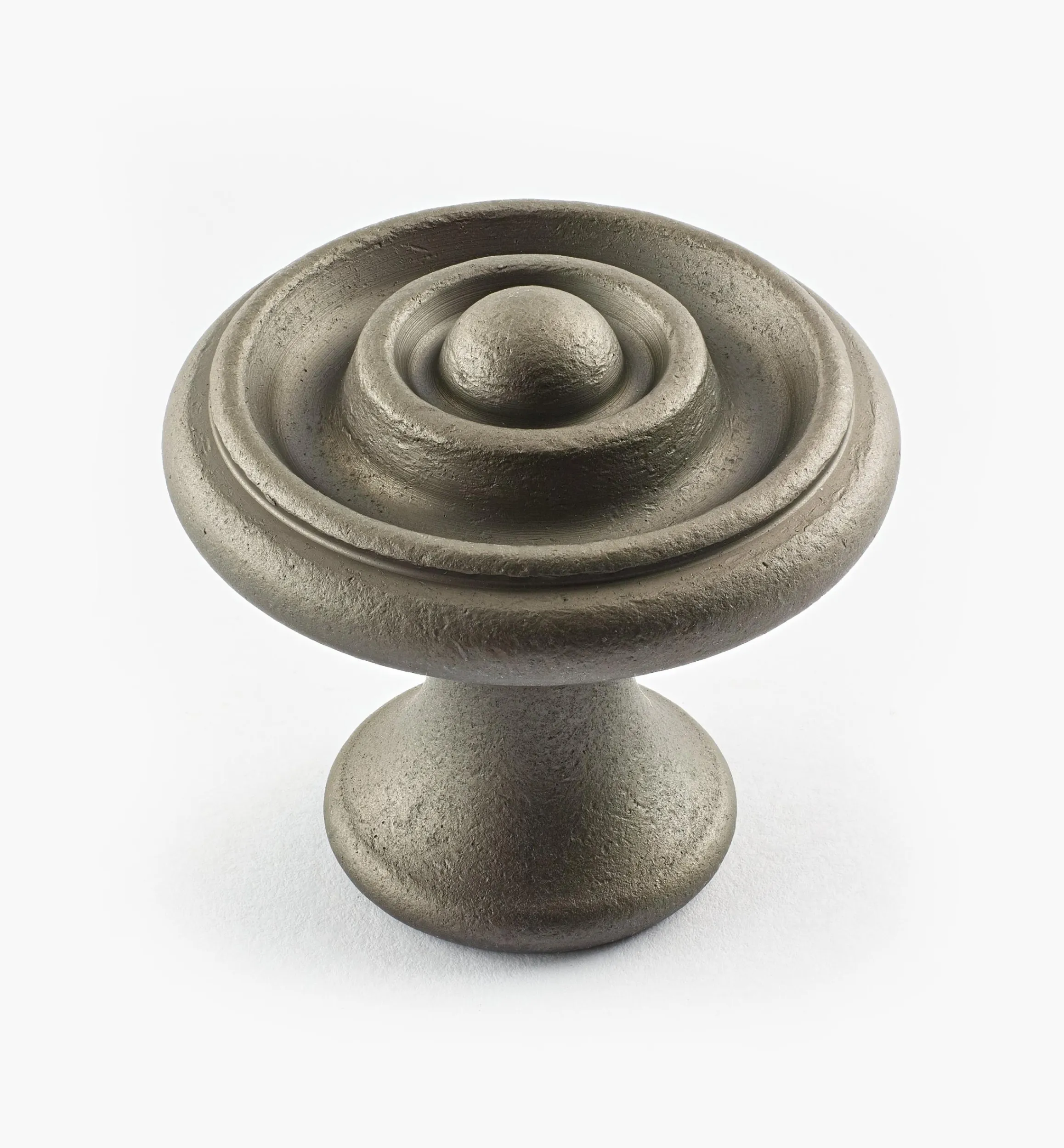 Lee Valley Knobs>Turned Brass Raised Knobs