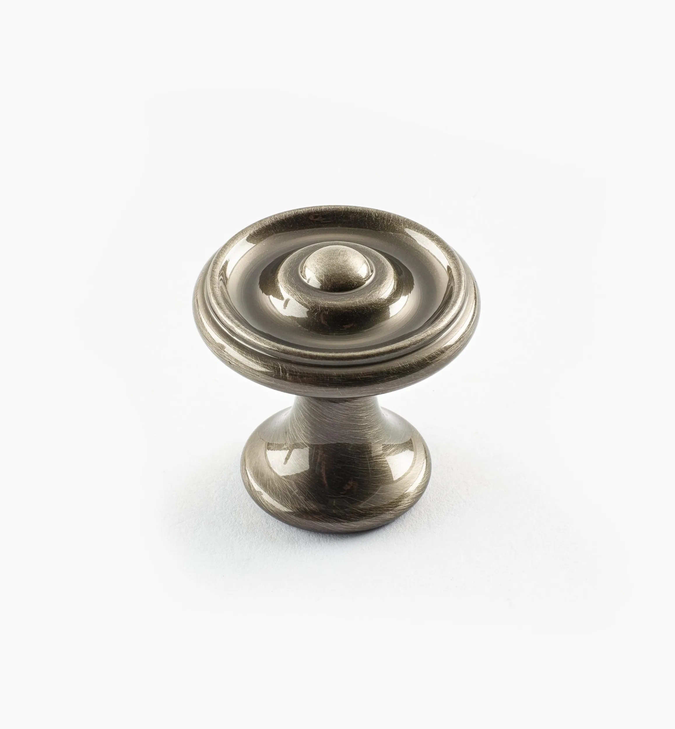 Lee Valley Knobs>Turned Brass Raised Knobs