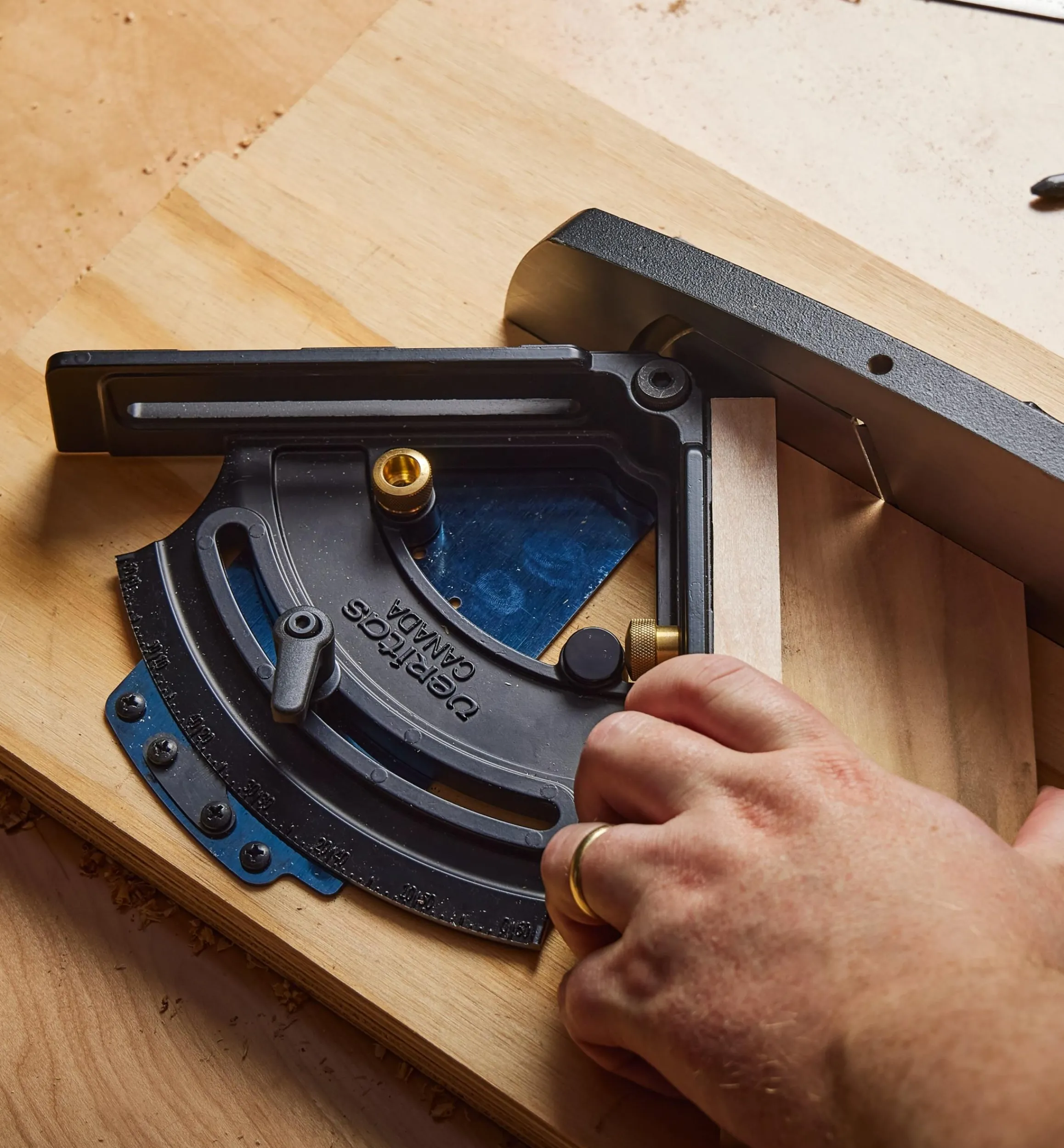 Lee Valley Jigs, Guides & Fixtures>Veritas Shooting Board Fence