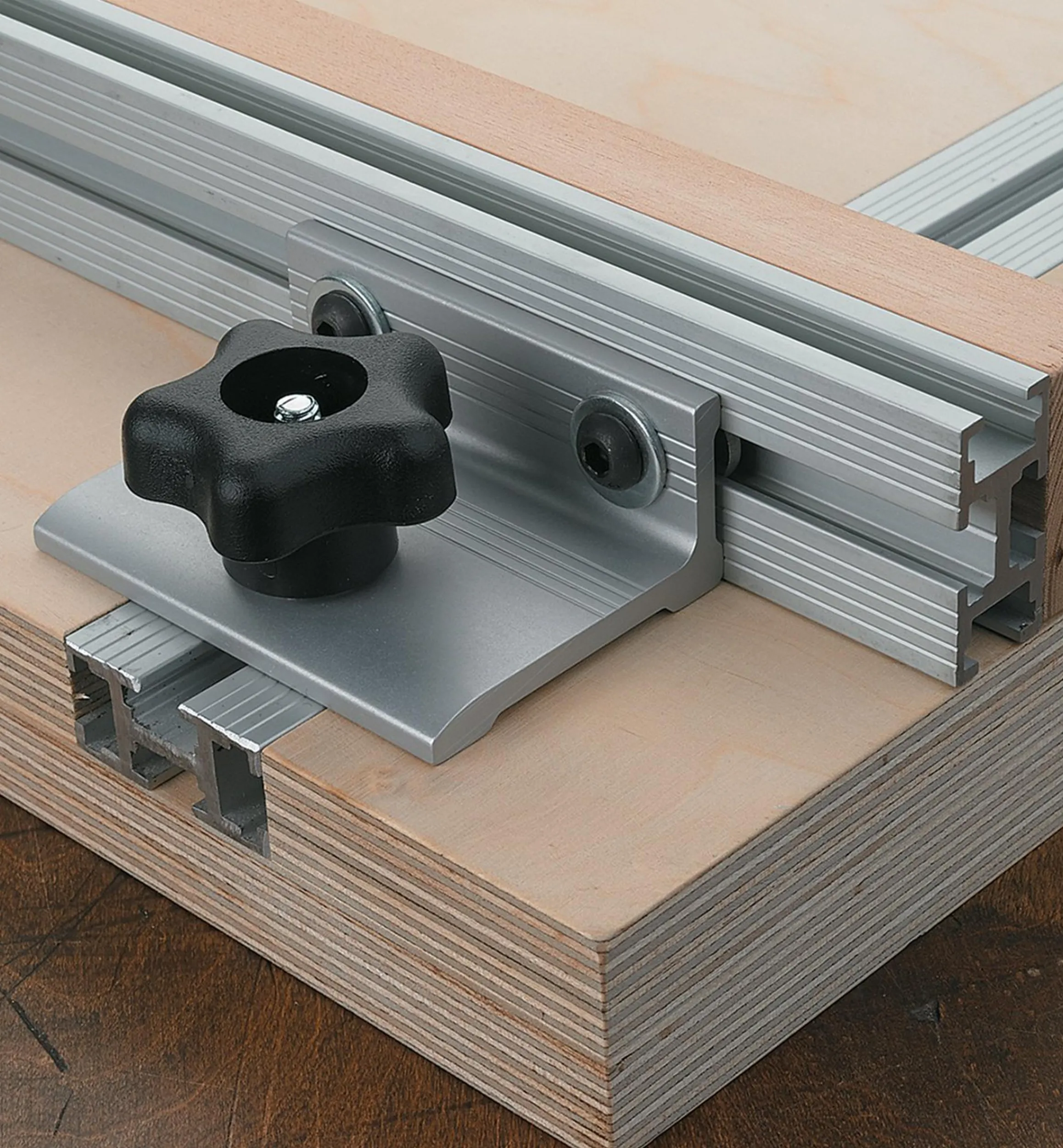 Lee Valley Jig & Fixture Parts>Veritas T-Track Elbow Bracket